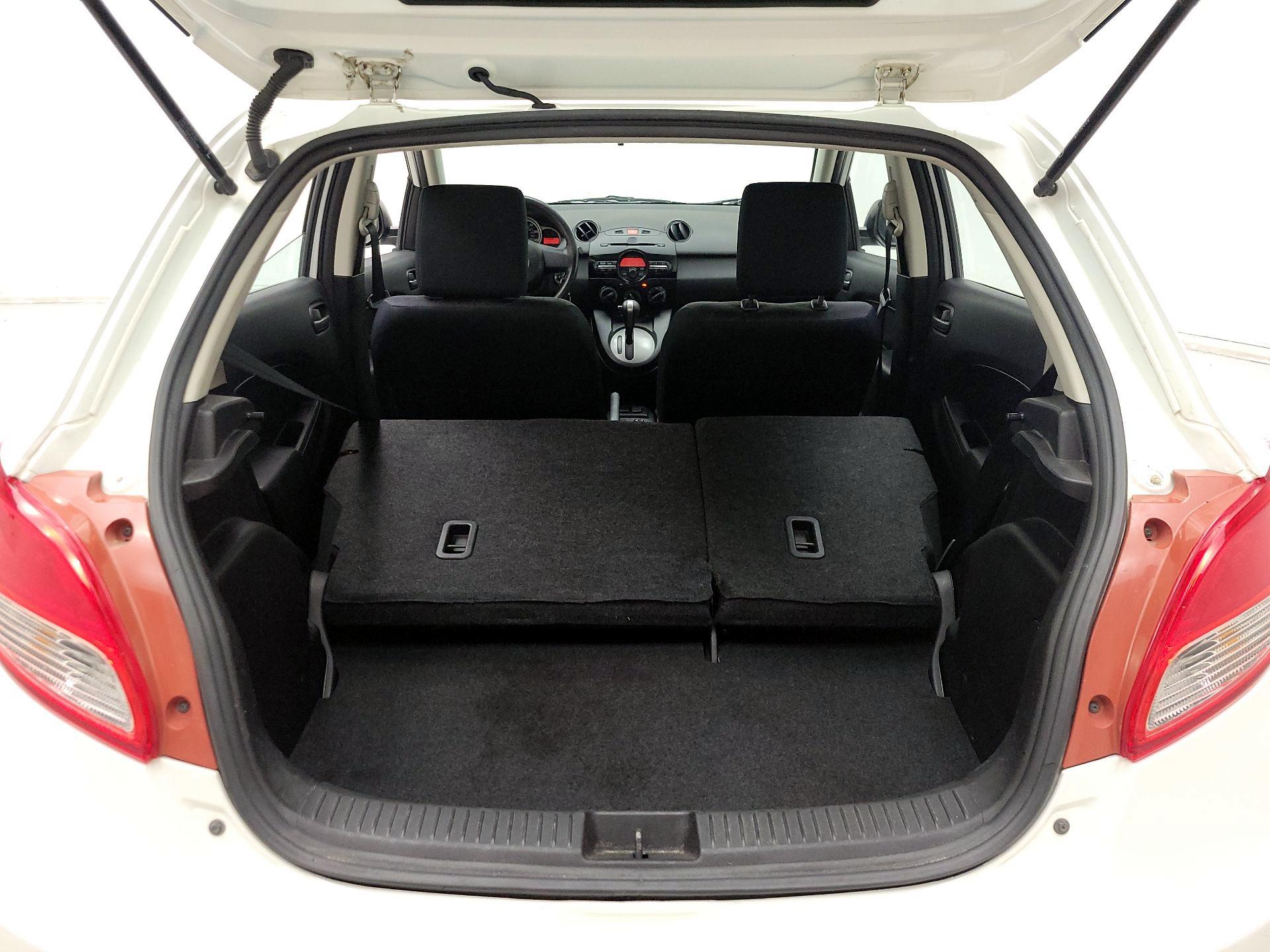 Thumbnail: 2014 Mazda Mazda2 - 20
