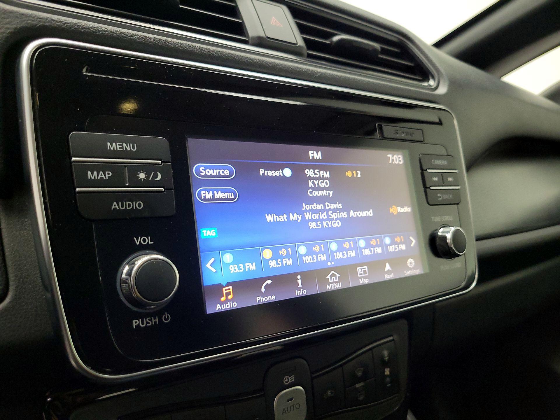 Thumbnail: 2019 Nissan Leaf - 16