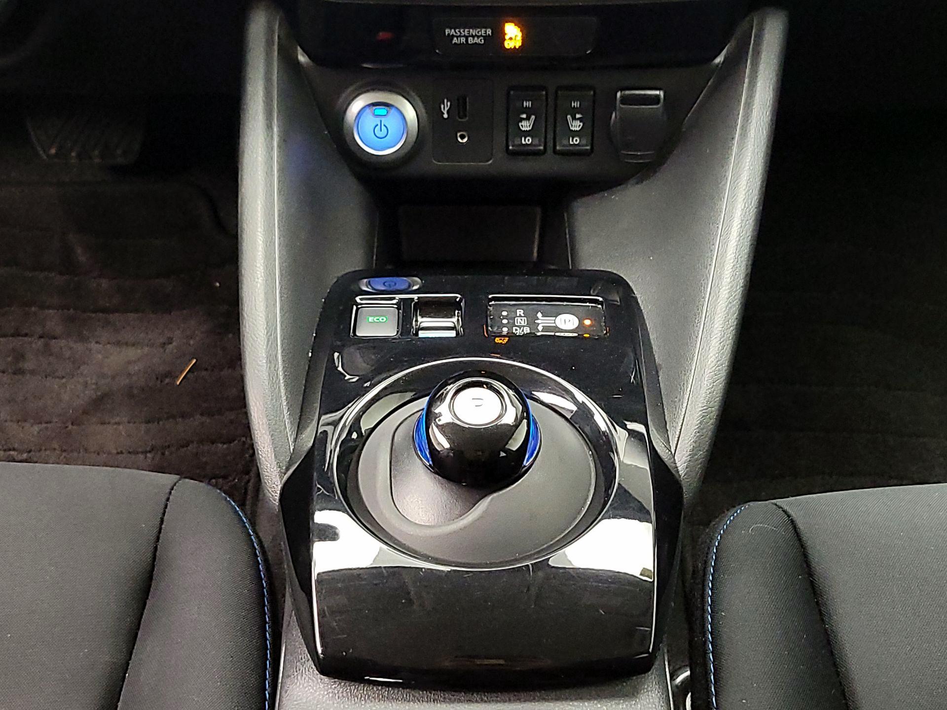 Thumbnail: 2019 Nissan Leaf - 18