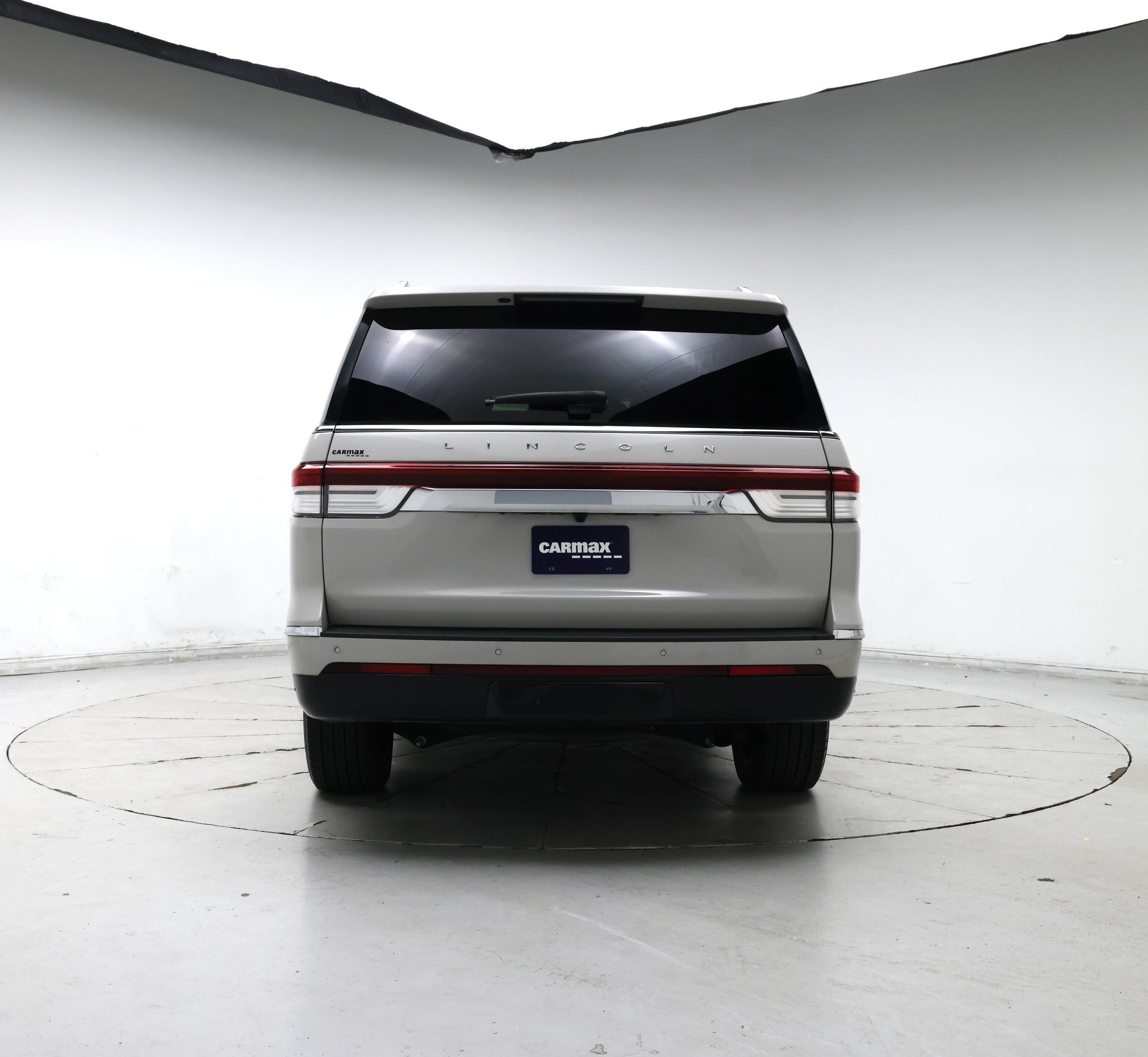 Thumbnail: 2022 Lincoln Navigator L - 6