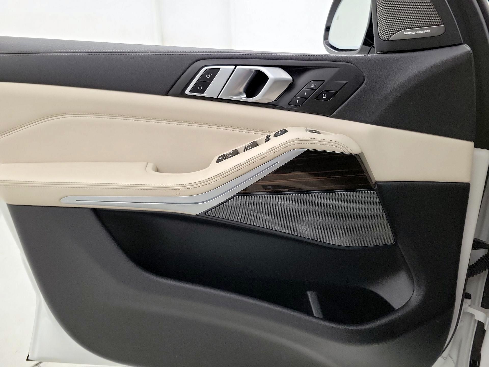 Thumbnail: 2021 BMW X5 - 12