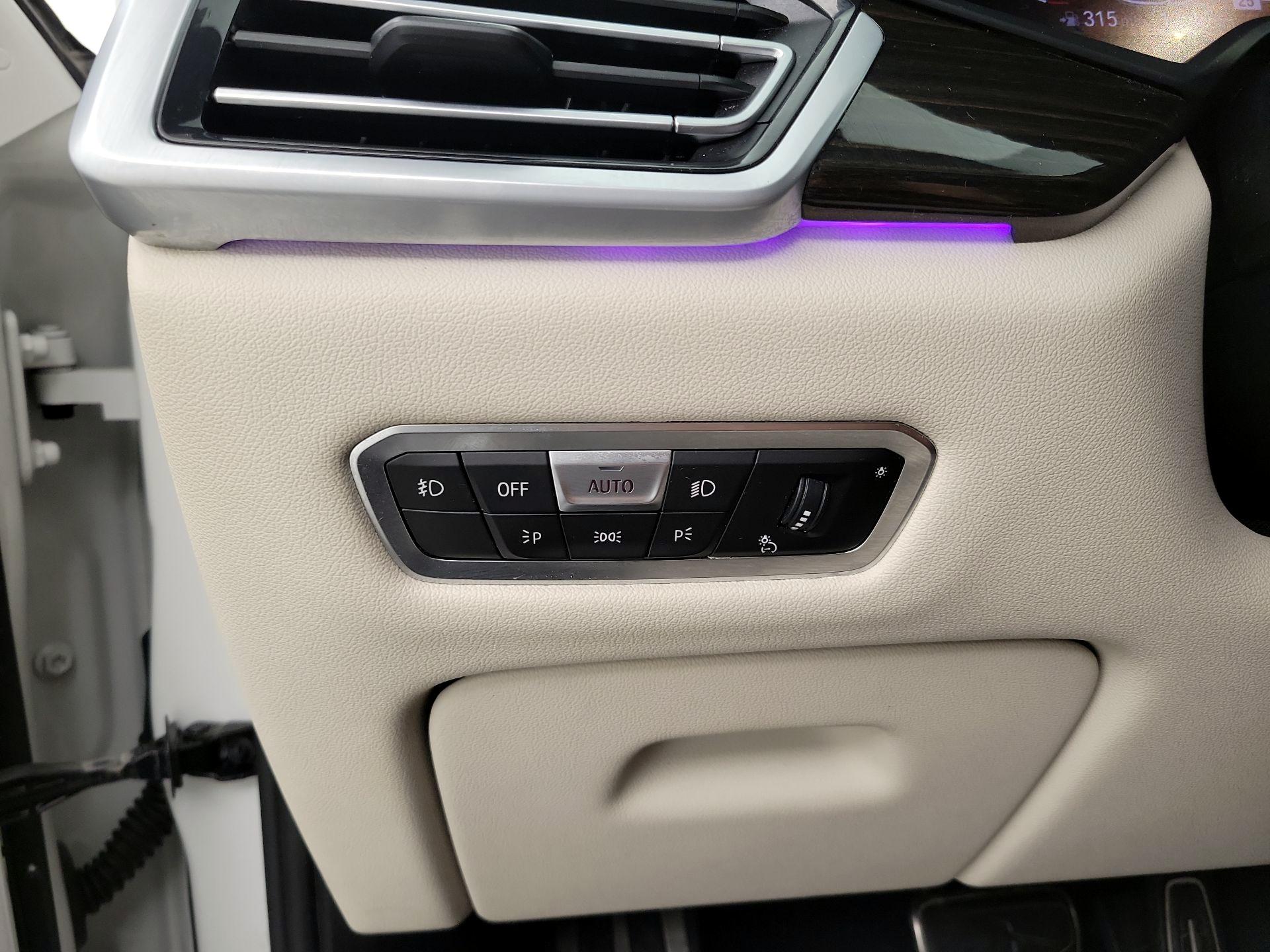 Thumbnail: 2021 BMW X5 - 13