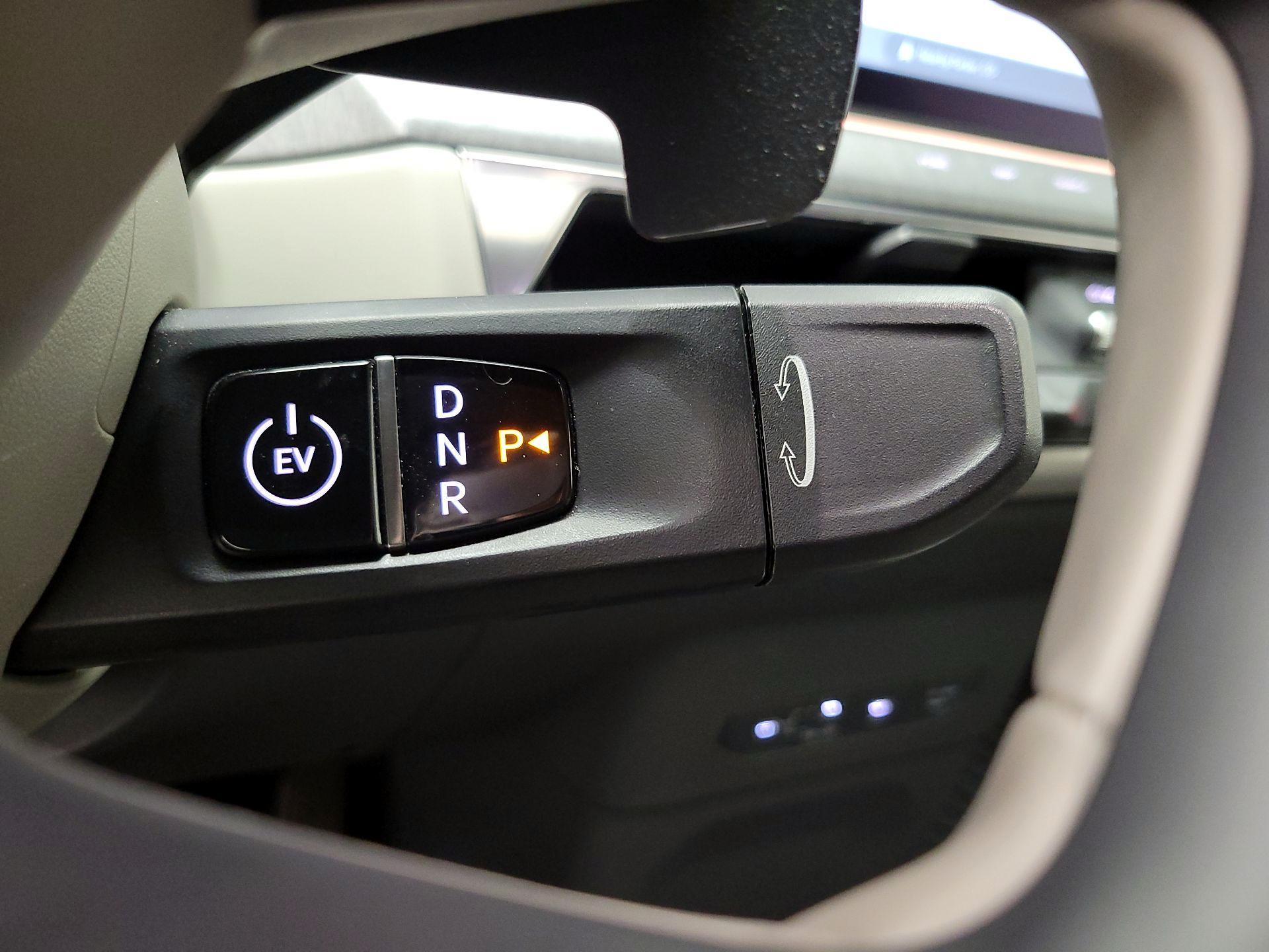 Thumbnail: 2024 Kia EV9 - 18
