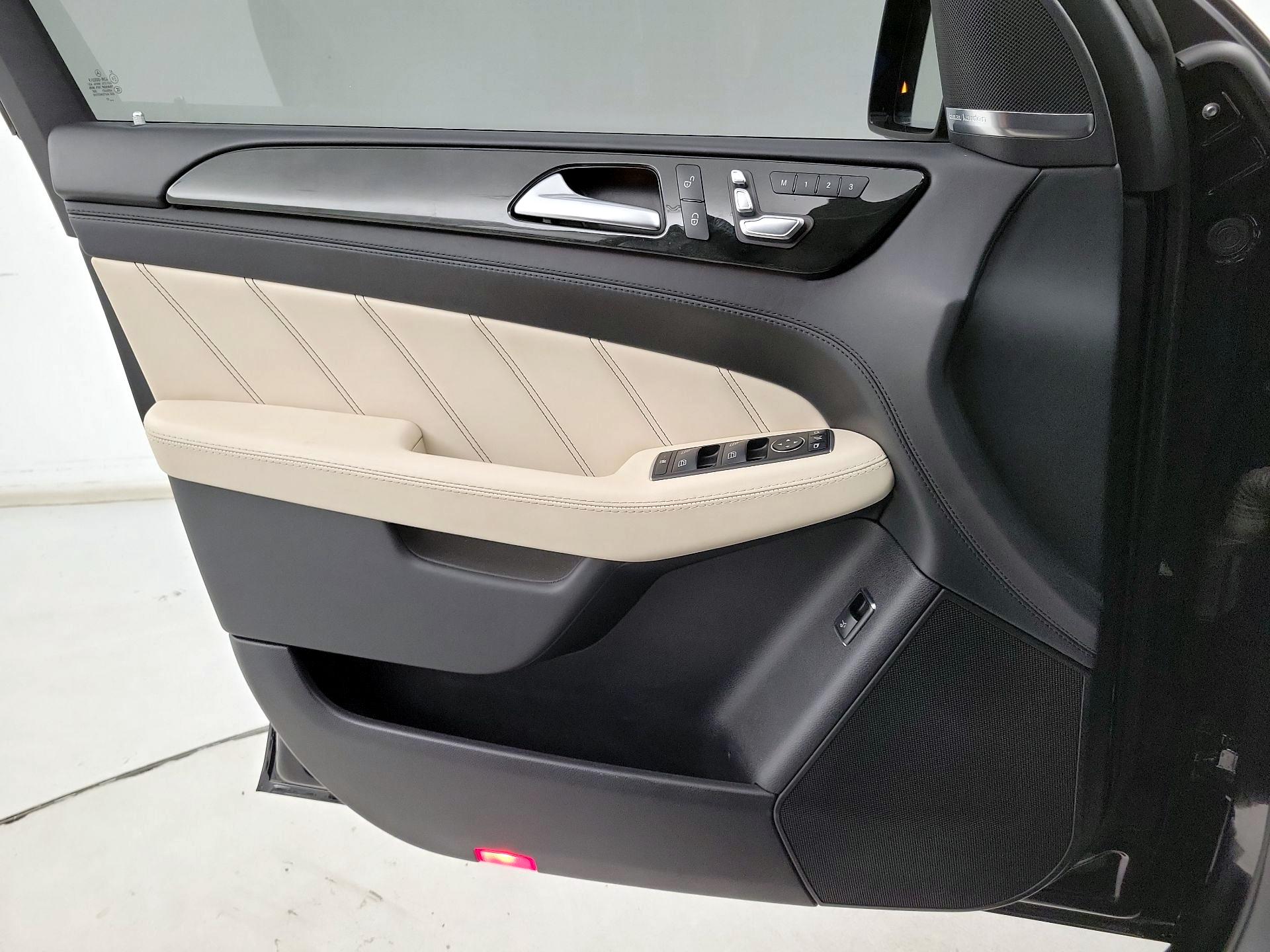 Thumbnail: 2018 Mercedes-Benz GL-Class - 12
