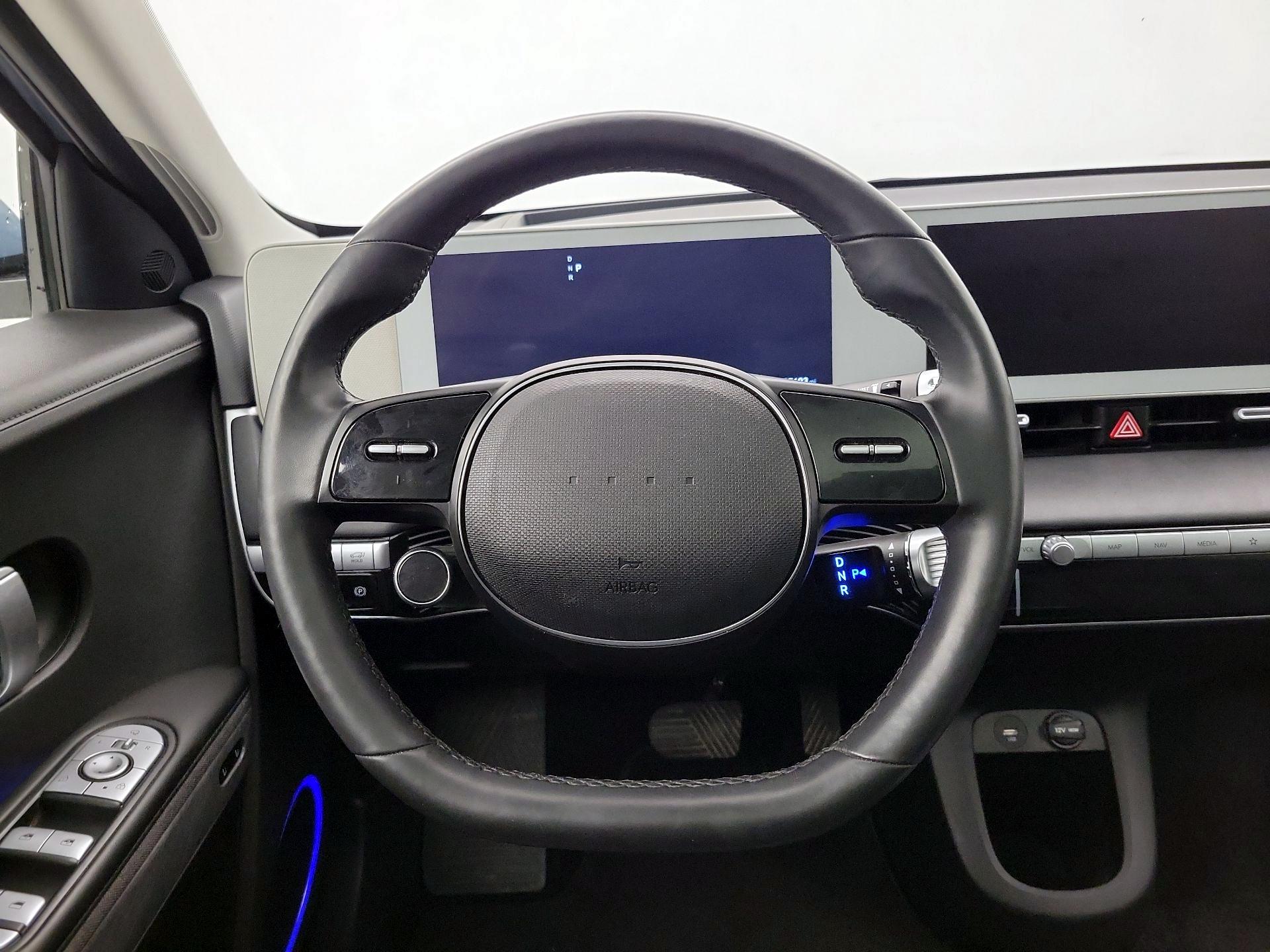 Thumbnail: 2023 Hyundai Ioniq 5 - 10