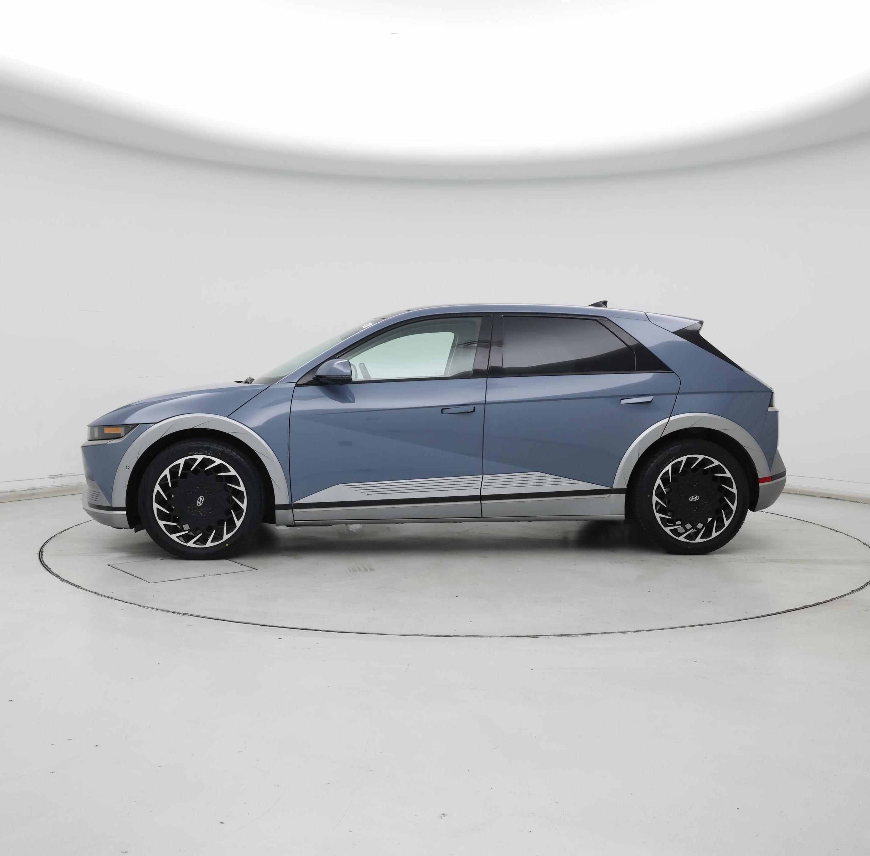 Thumbnail: 2023 Hyundai Ioniq 5 - 3