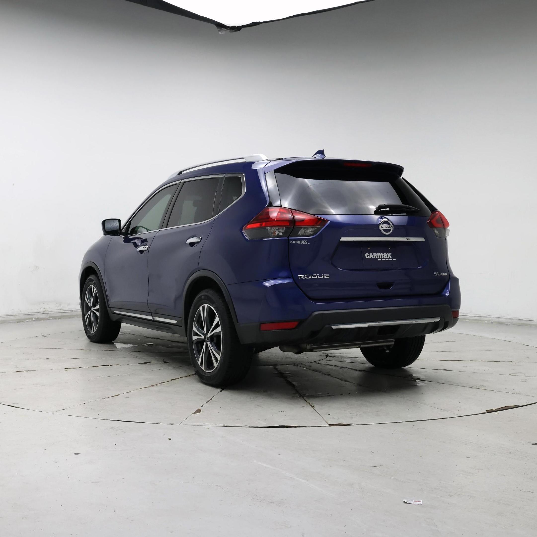 Thumbnail: 2017 Nissan Rogue - 2