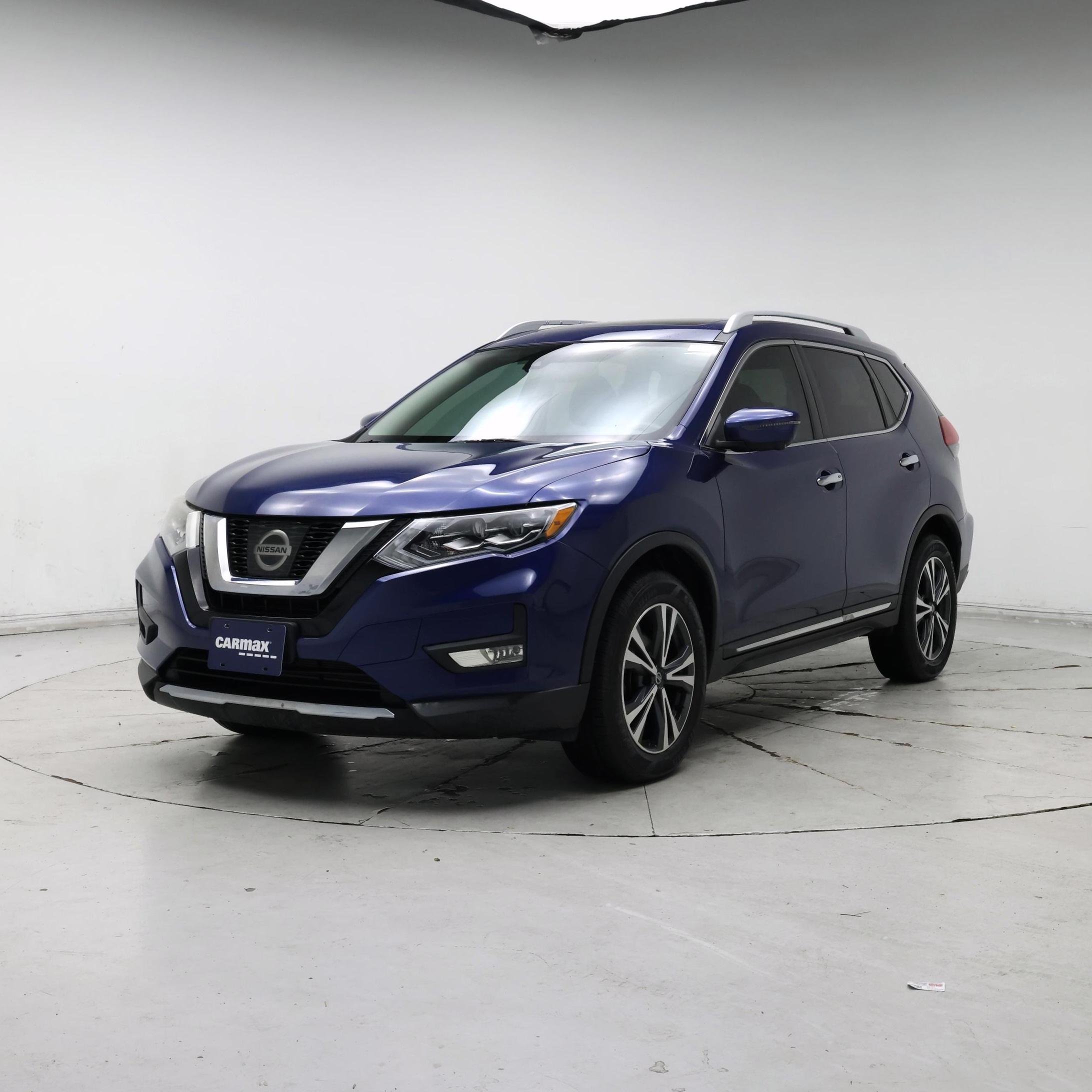 Thumbnail: 2017 Nissan Rogue - 4