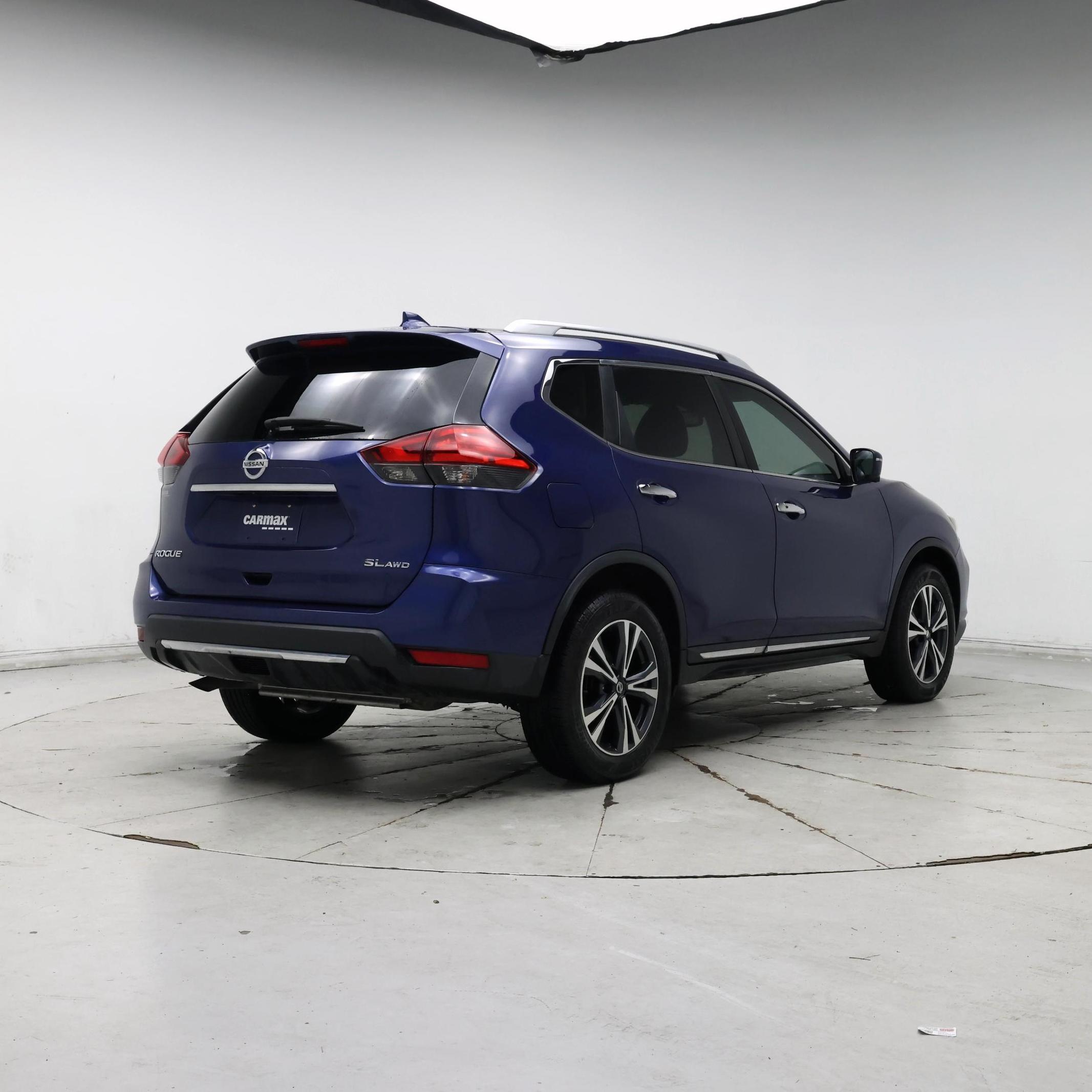 Thumbnail: 2017 Nissan Rogue - 8