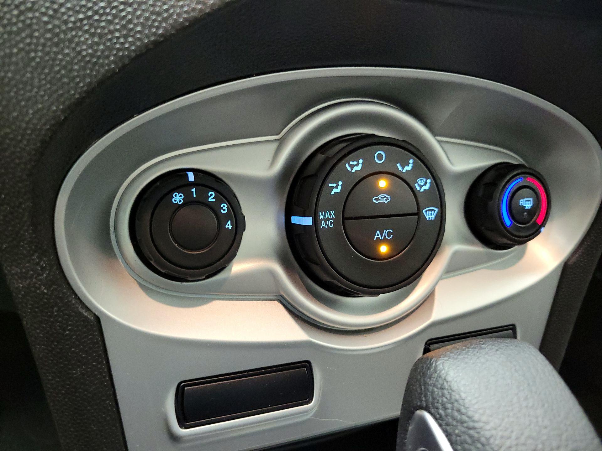 Thumbnail: 2019 Ford Fiesta - 16