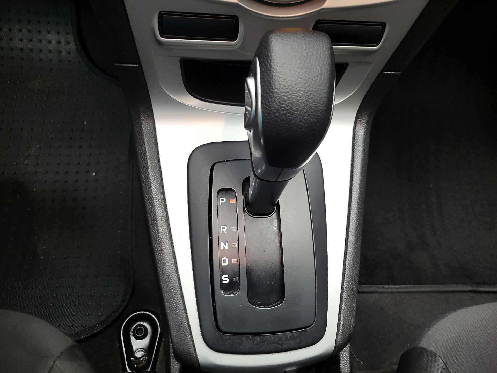 Thumbnail: 2019 Ford Fiesta - 17