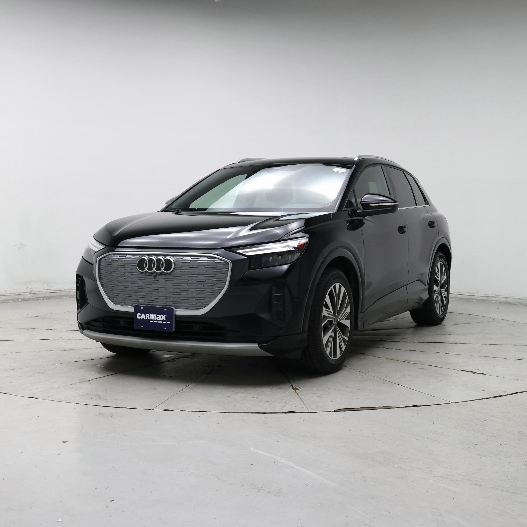Thumbnail: 2023 Audi Q4 e-tron - 4