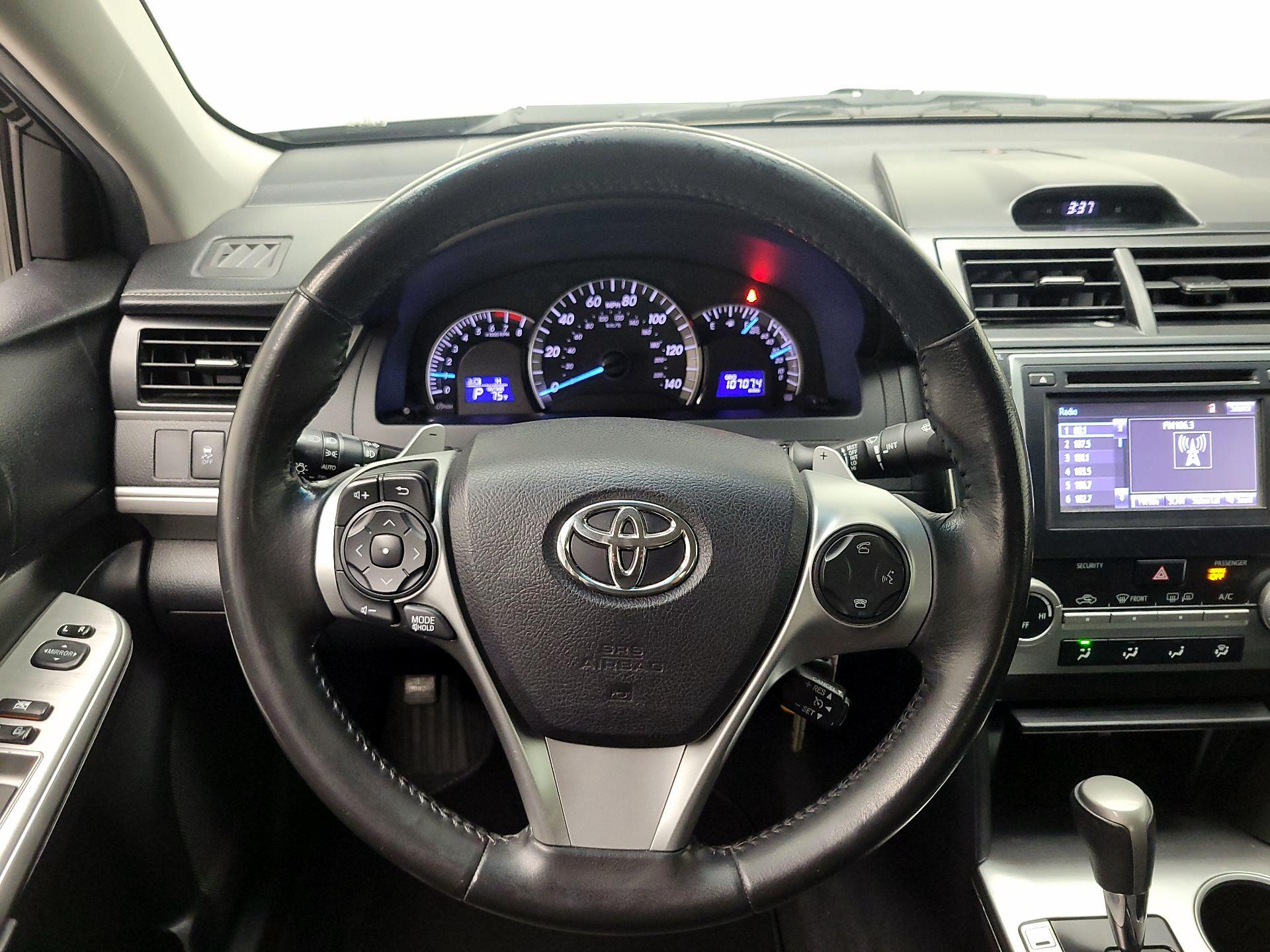 Thumbnail: 2014 Toyota Camry - 10