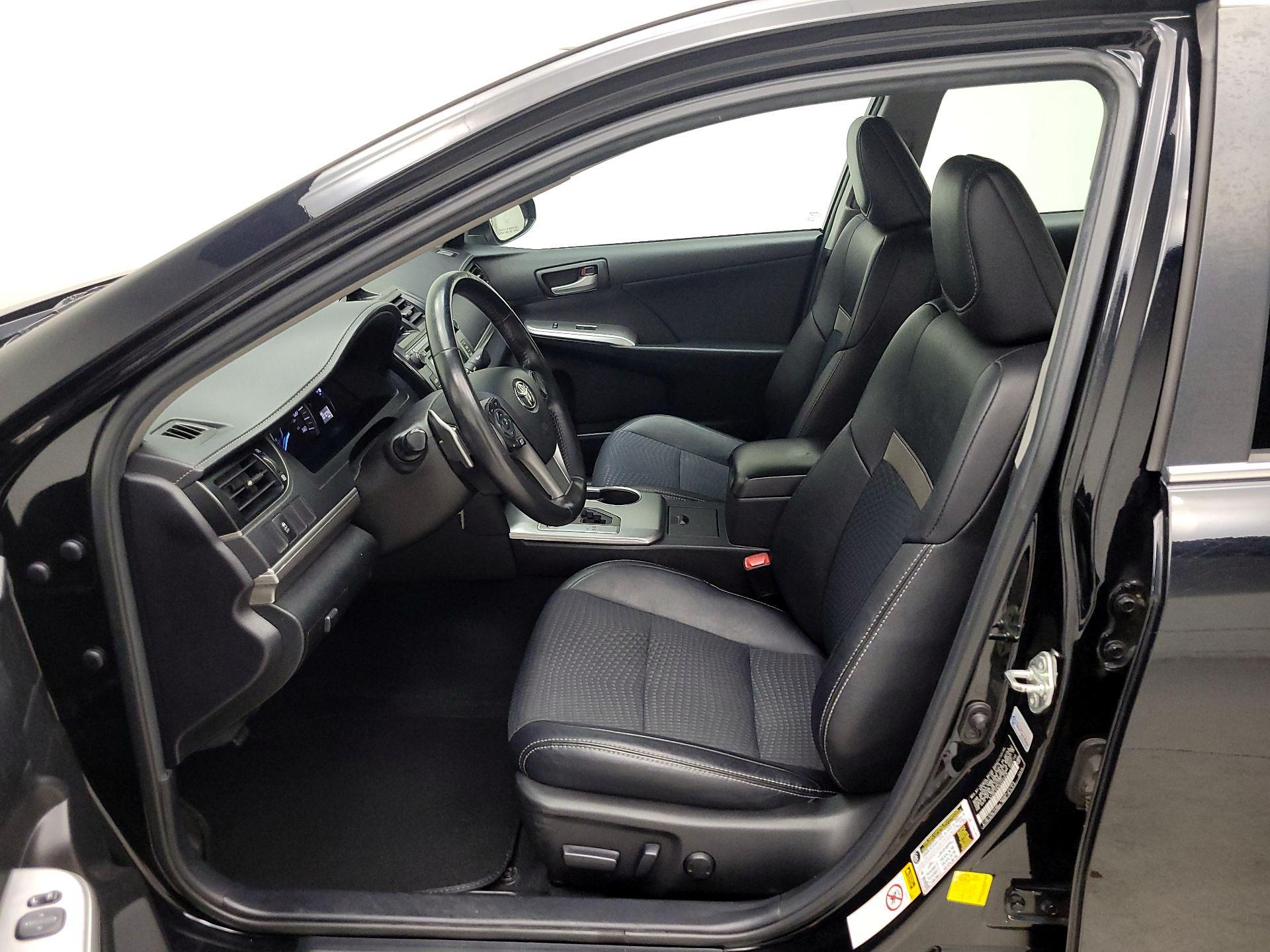 Thumbnail: 2014 Toyota Camry - 11