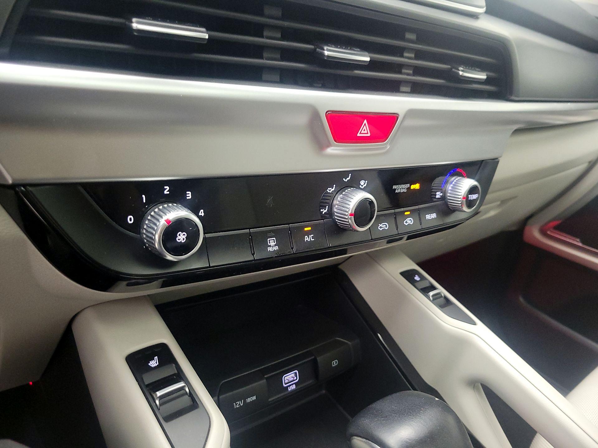 Thumbnail: 2021 Kia Telluride - 16