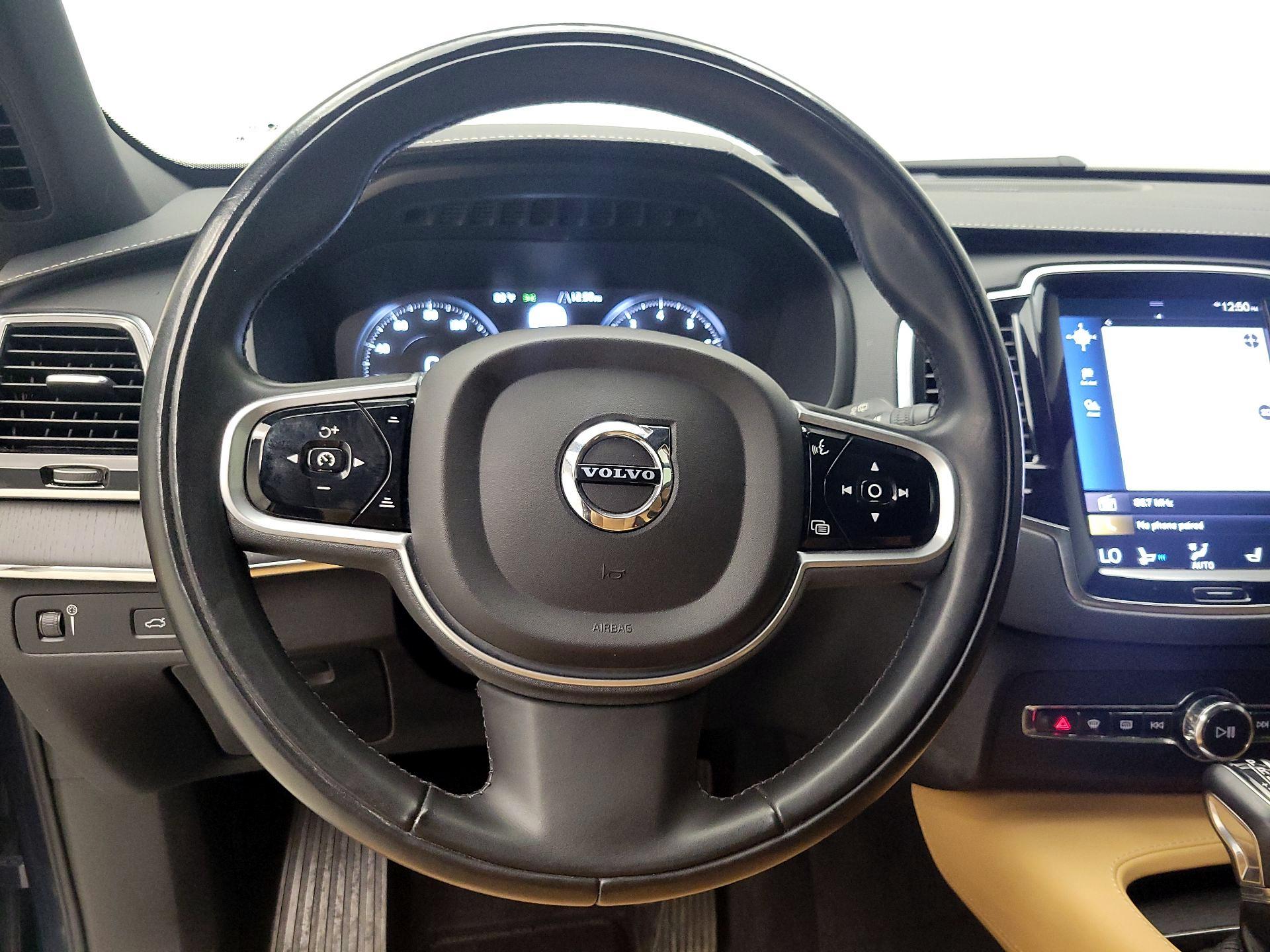 Thumbnail: 2021 Volvo XC90 - 10