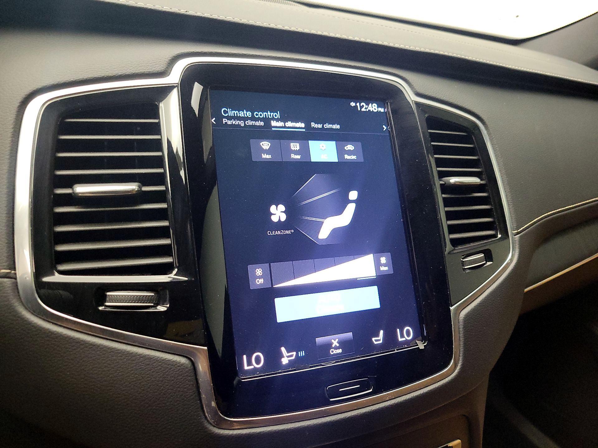 Thumbnail: 2021 Volvo XC90 - 17