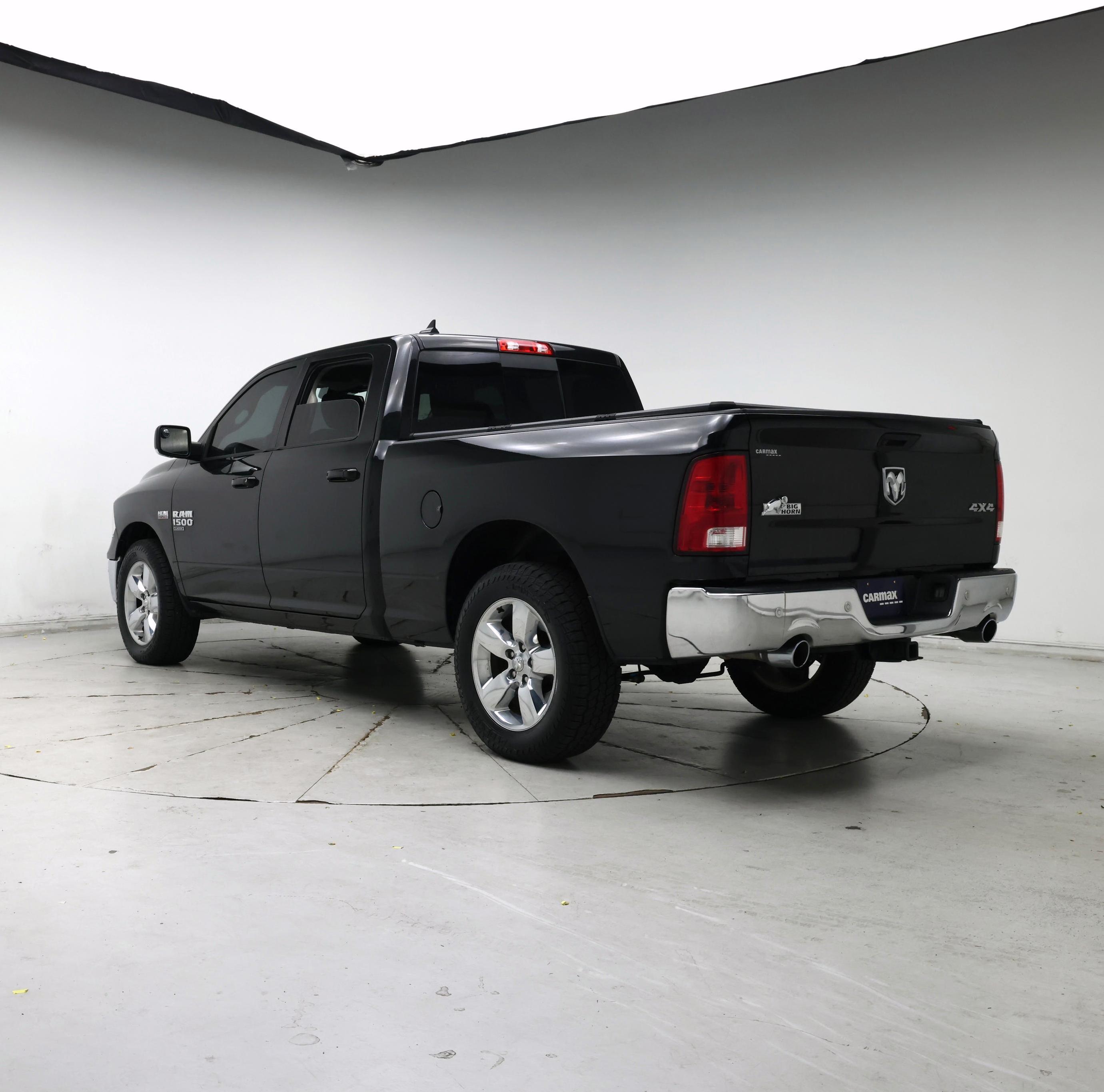 Thumbnail: 2019 RAM 1500 Classic - 2