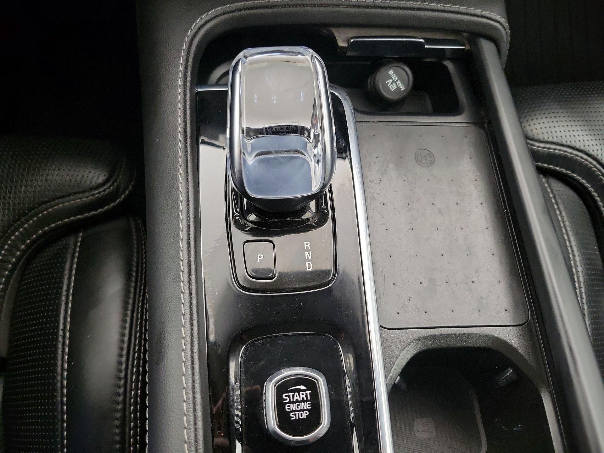 Thumbnail: 2022 Volvo XC90 - 18