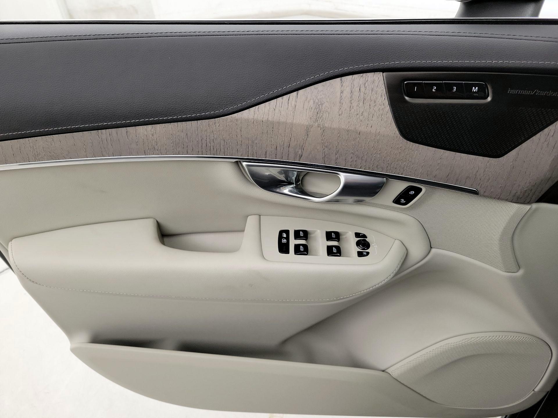 Thumbnail: 2023 Volvo XC90 - 12