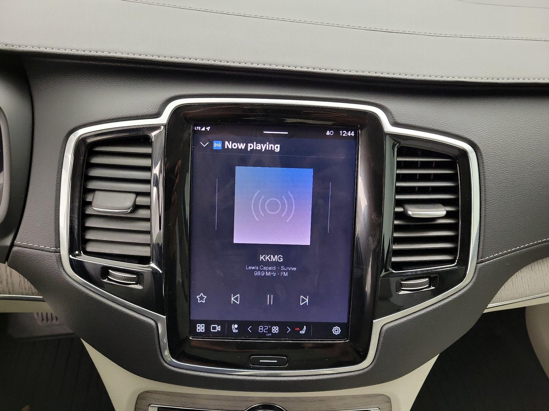 Thumbnail: 2023 Volvo XC90 - 16