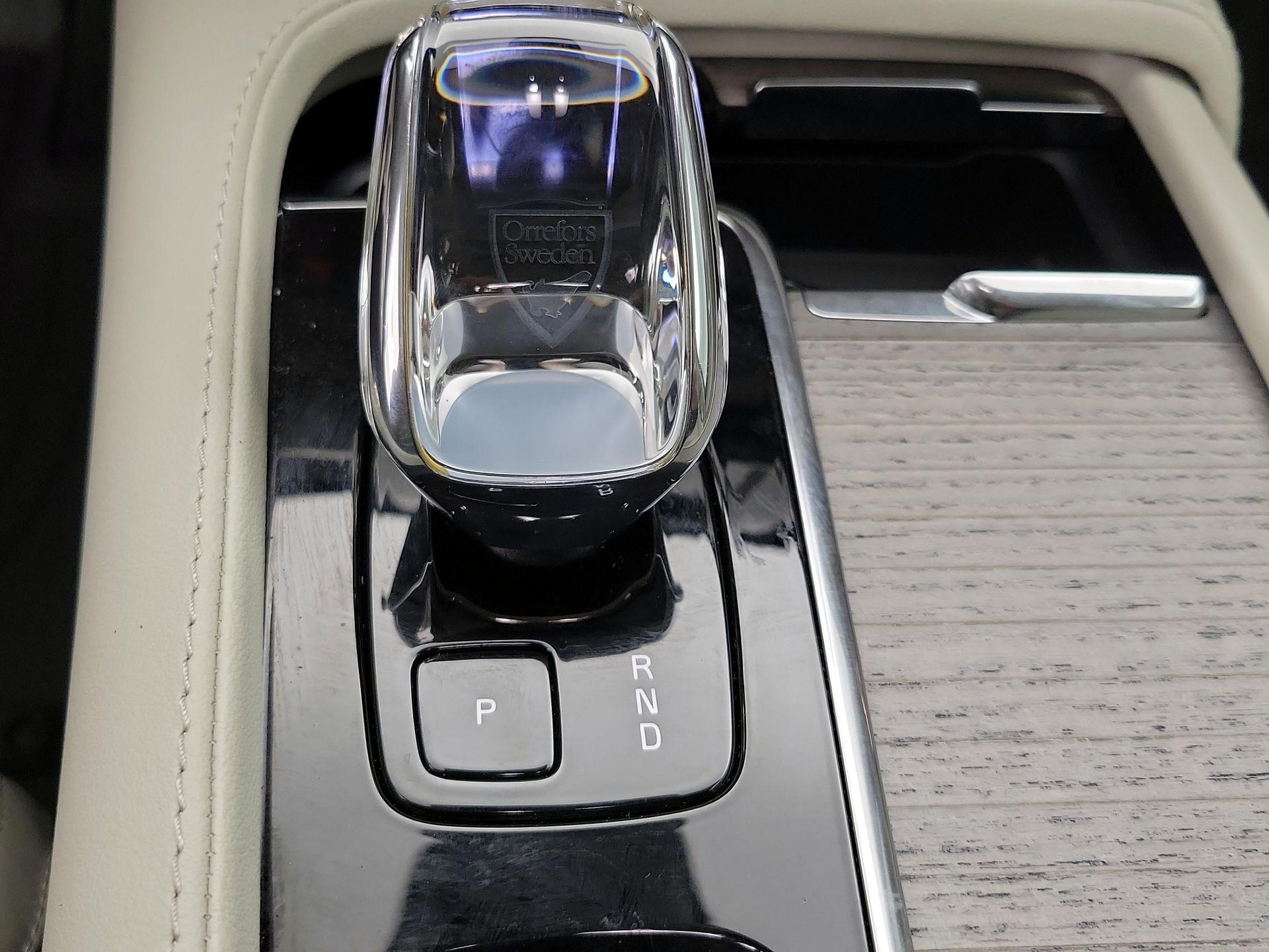 Thumbnail: 2023 Volvo XC90 - 18