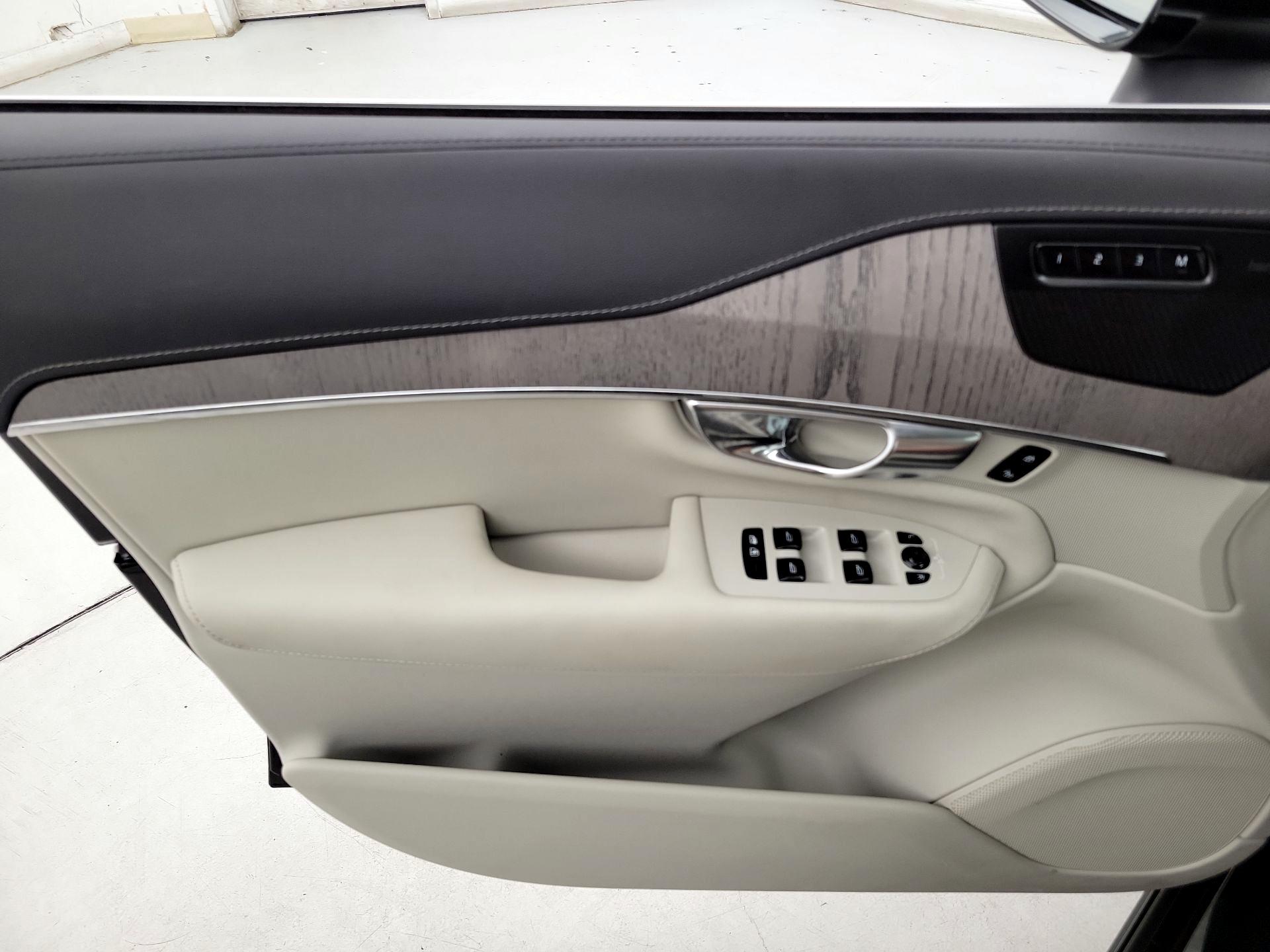 Thumbnail: 2022 Volvo XC90 - 12
