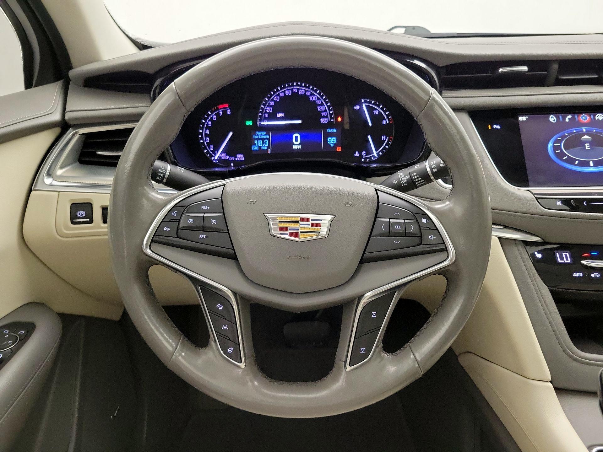 Thumbnail: 2019 Cadillac XT5 - 10