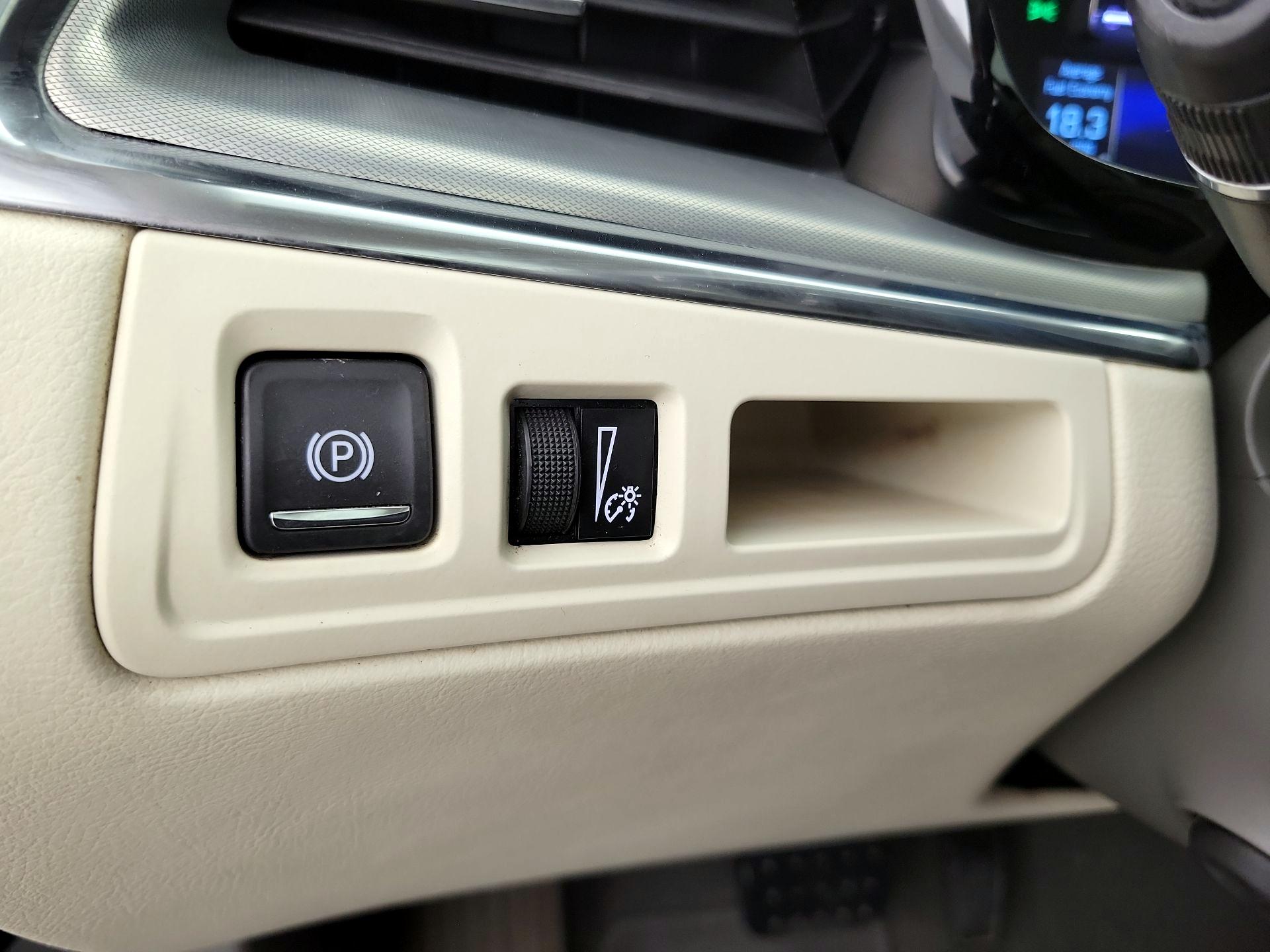 Thumbnail: 2019 Cadillac XT5 - 13