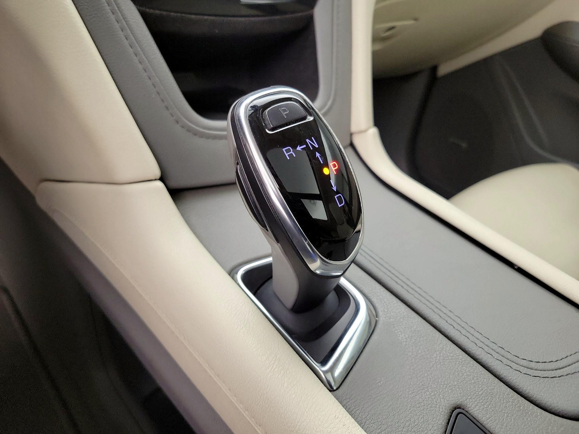 Thumbnail: 2019 Cadillac XT5 - 18