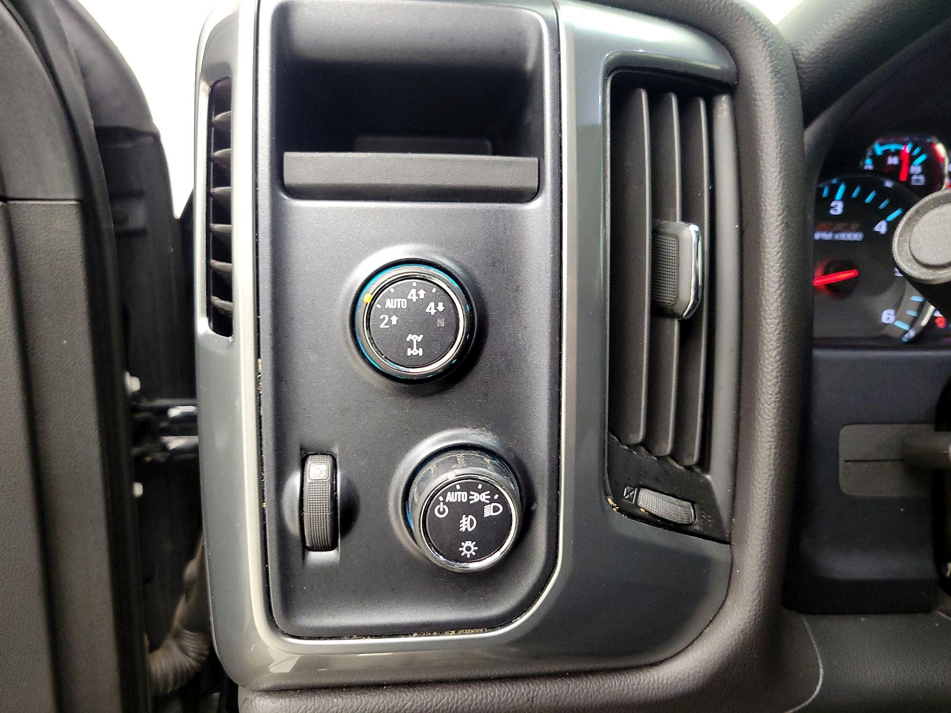 Thumbnail: 2014 Chevrolet Silverado 1500 - 13