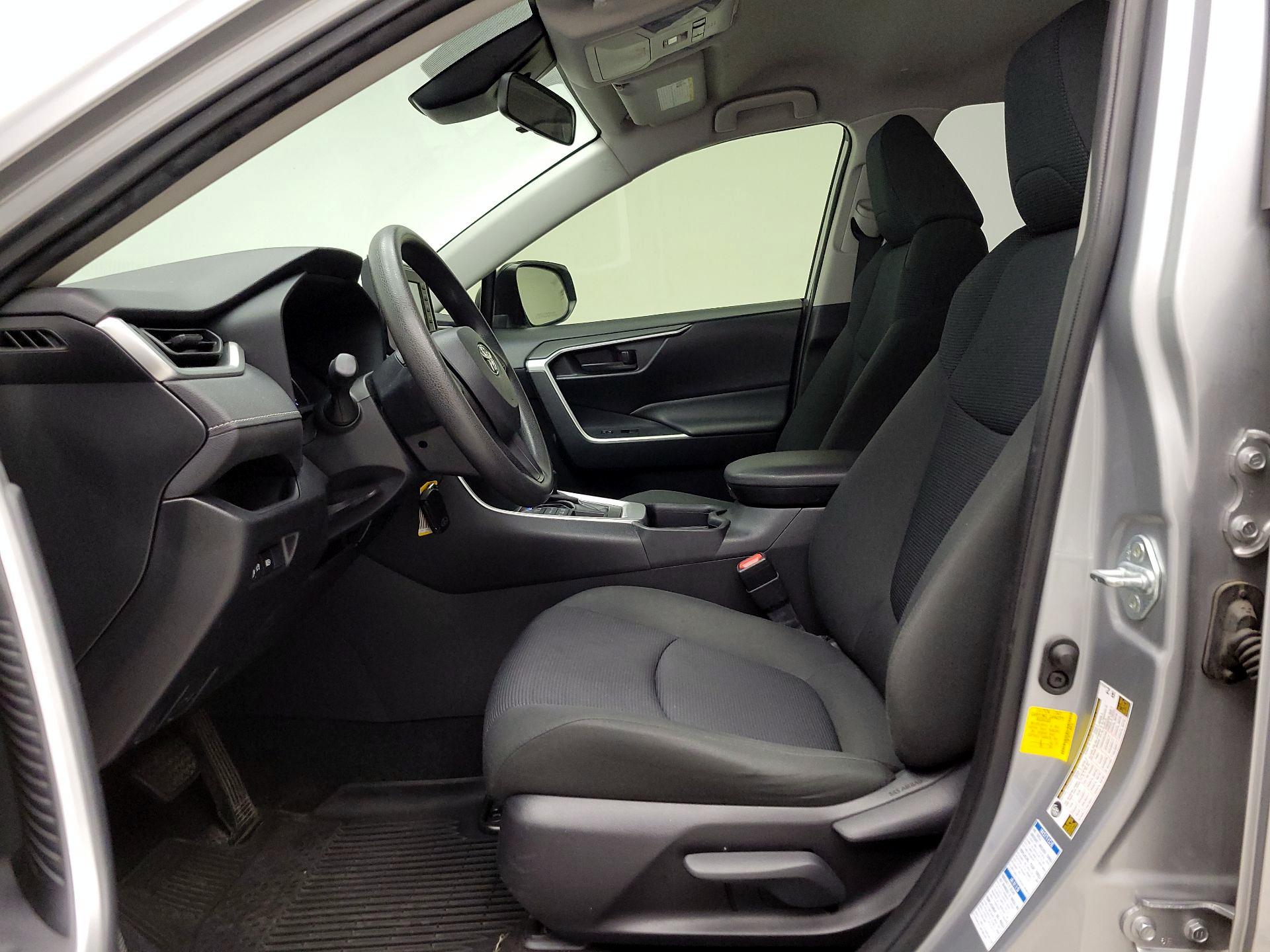 Thumbnail: 2019 Toyota RAV4 - 11