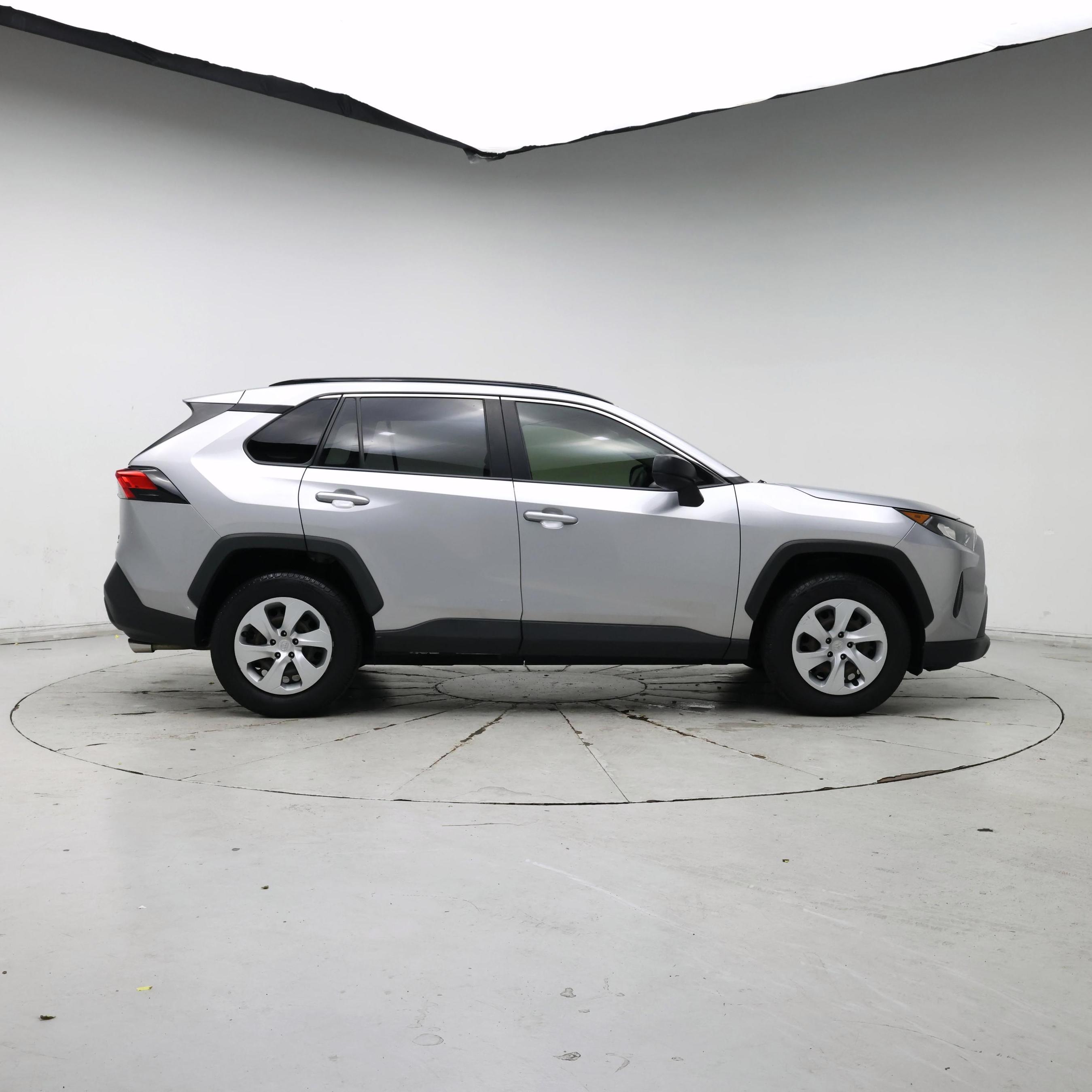 Thumbnail: 2019 Toyota RAV4 - 7