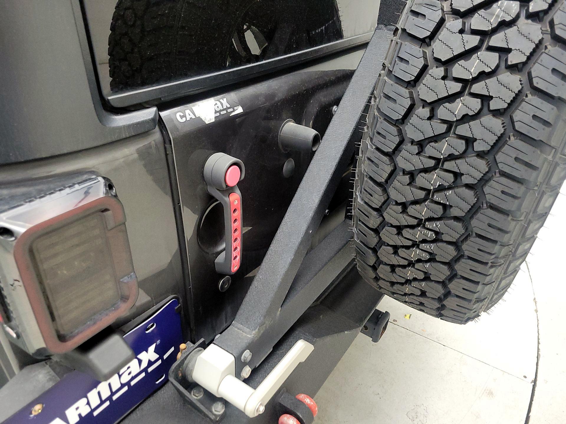 Thumbnail: 2017 Jeep Wrangler - 19
