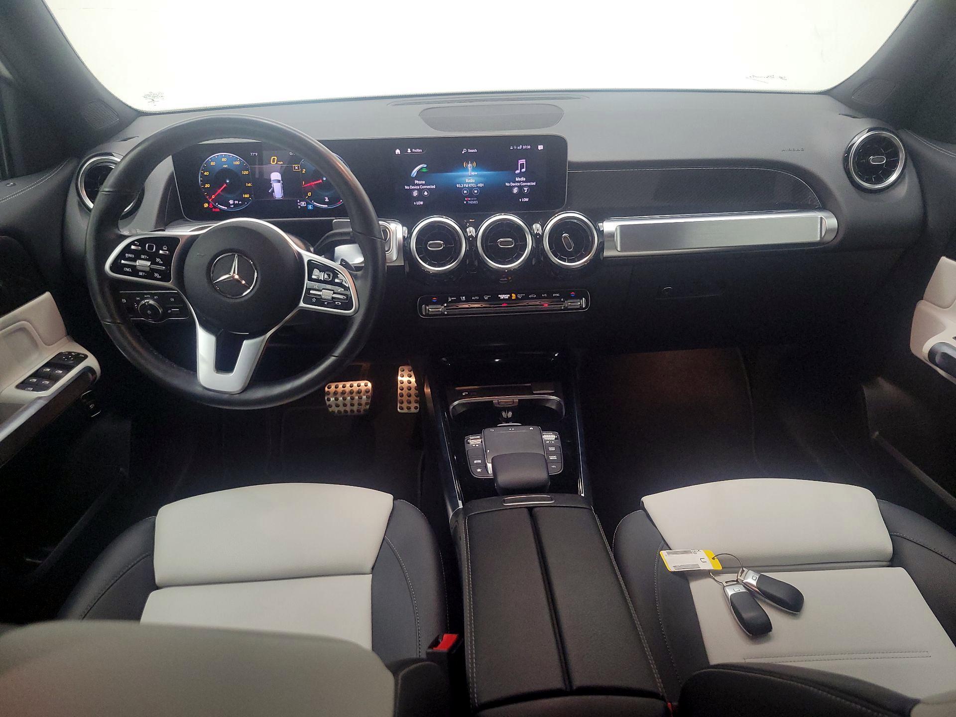 Thumbnail: 2021 Mercedes-Benz GLB - 9