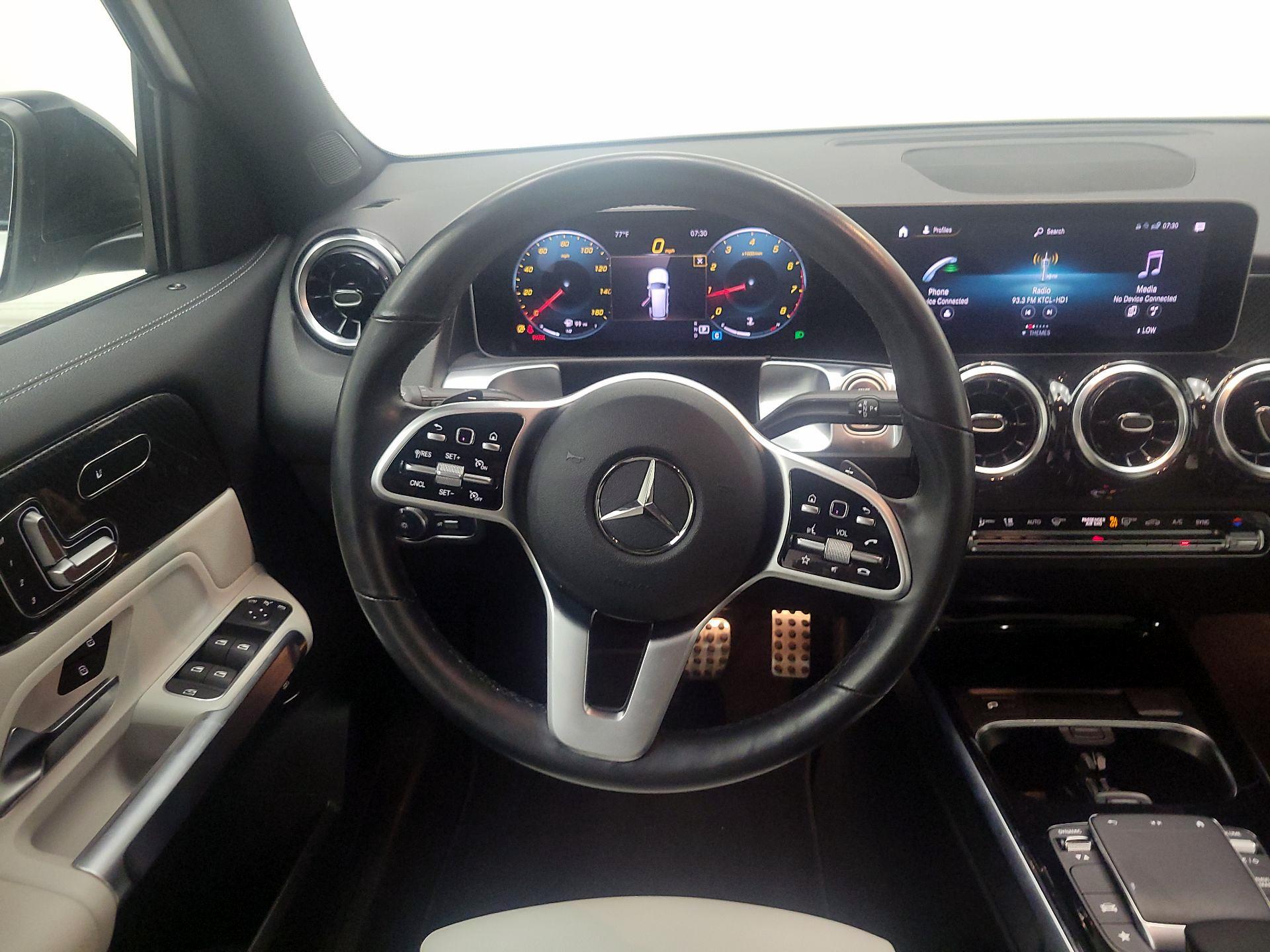 Thumbnail: 2021 Mercedes-Benz GLB - 10