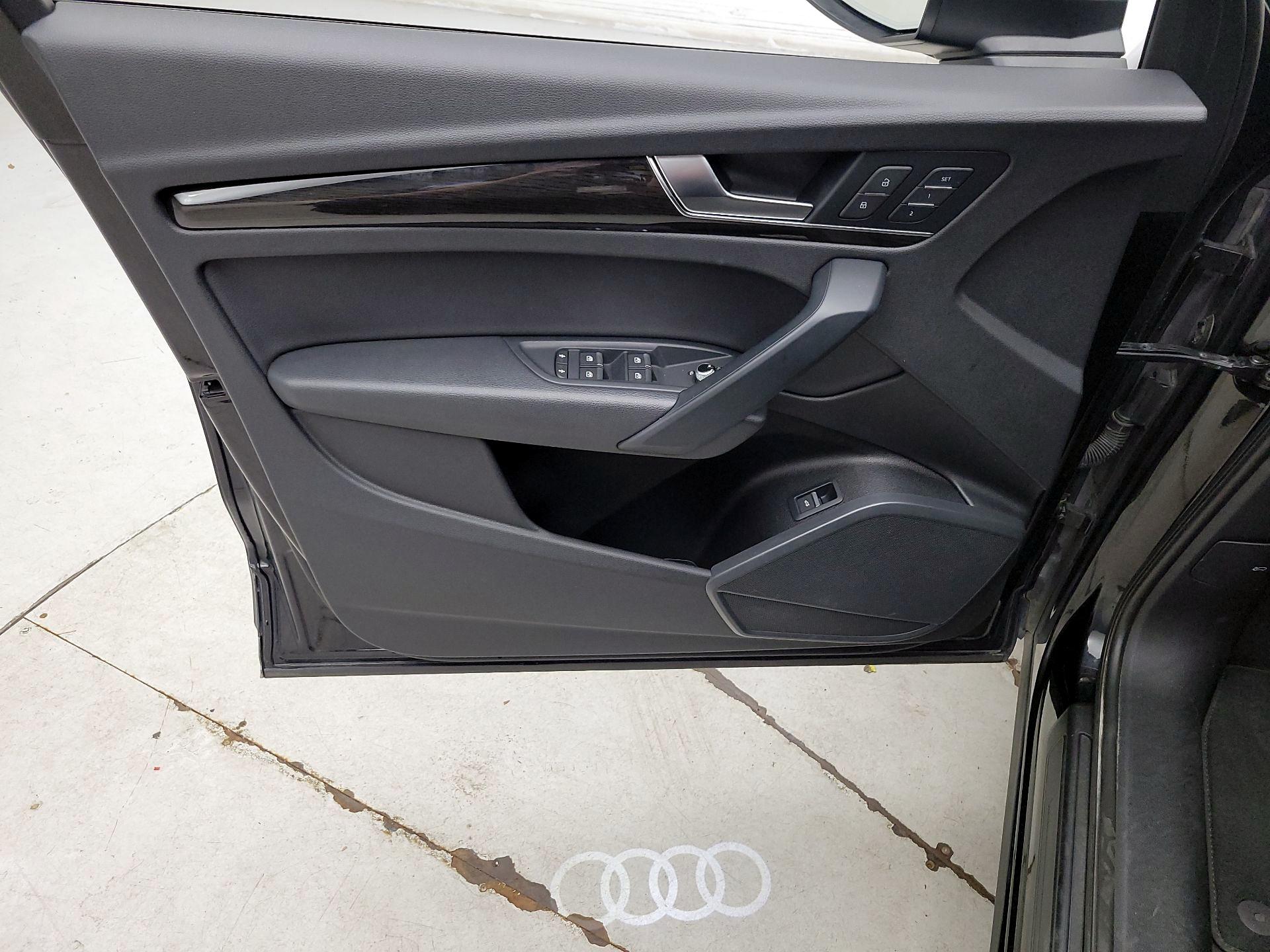 Thumbnail: 2020 Audi Q5 - 12