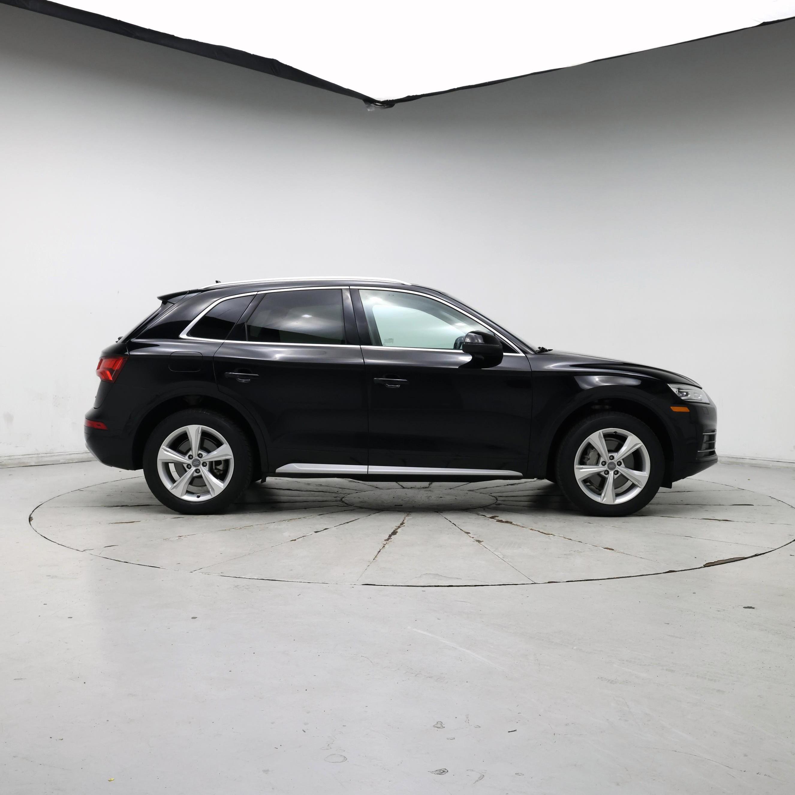 Thumbnail: 2020 Audi Q5 - 7