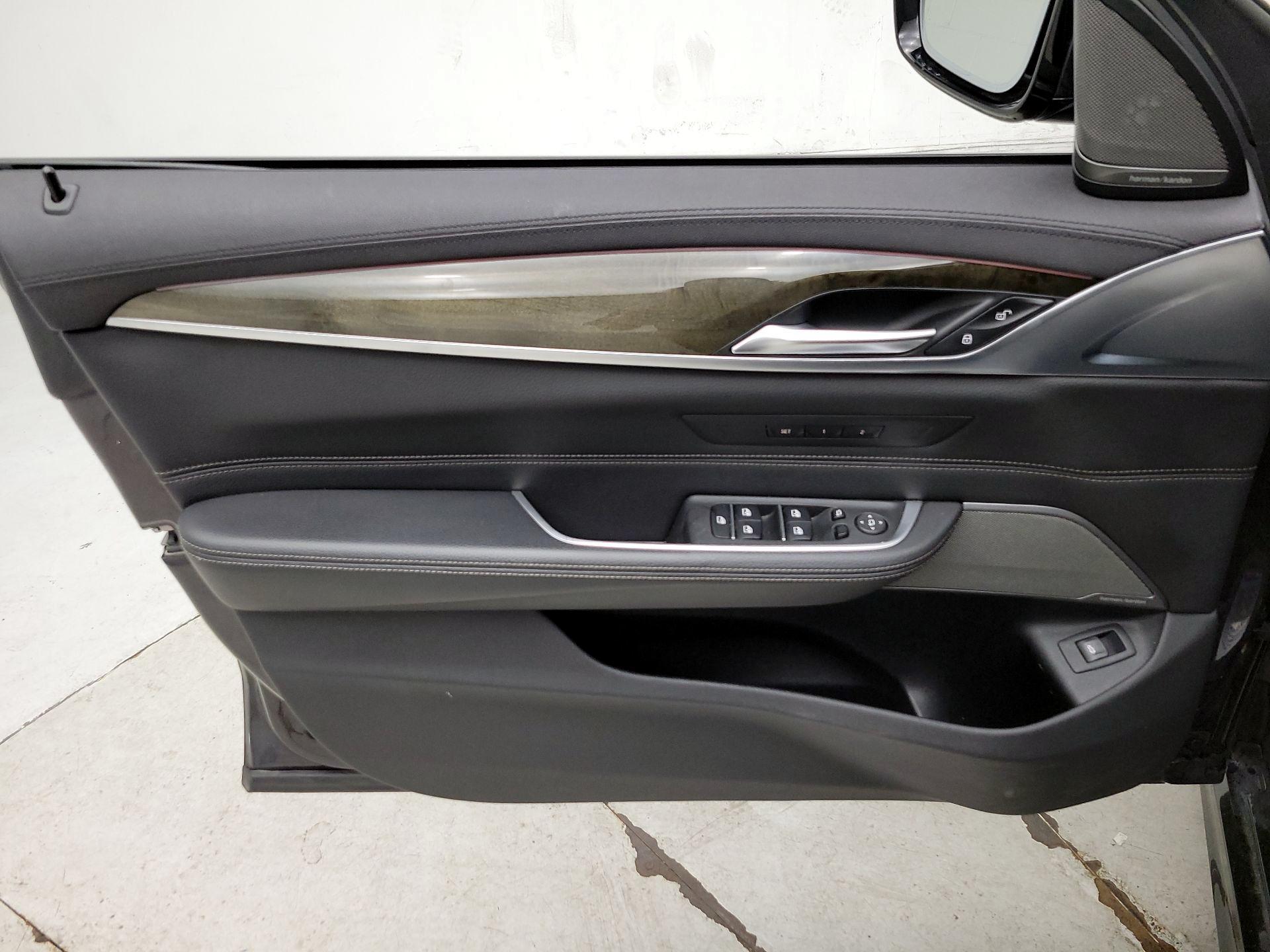 Thumbnail: 2019 BMW 6 Series - 12