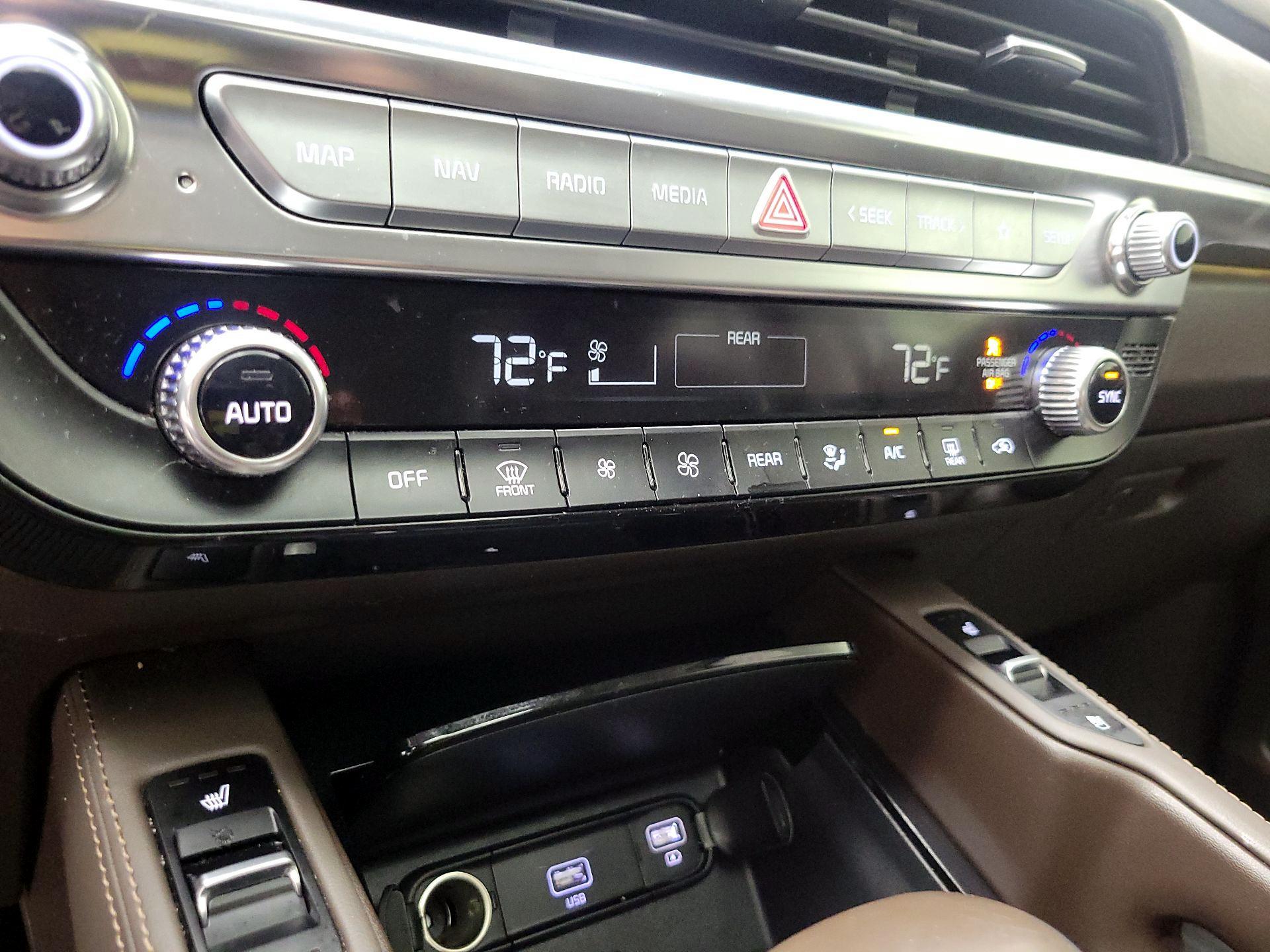 Thumbnail: 2021 Kia Telluride - 17