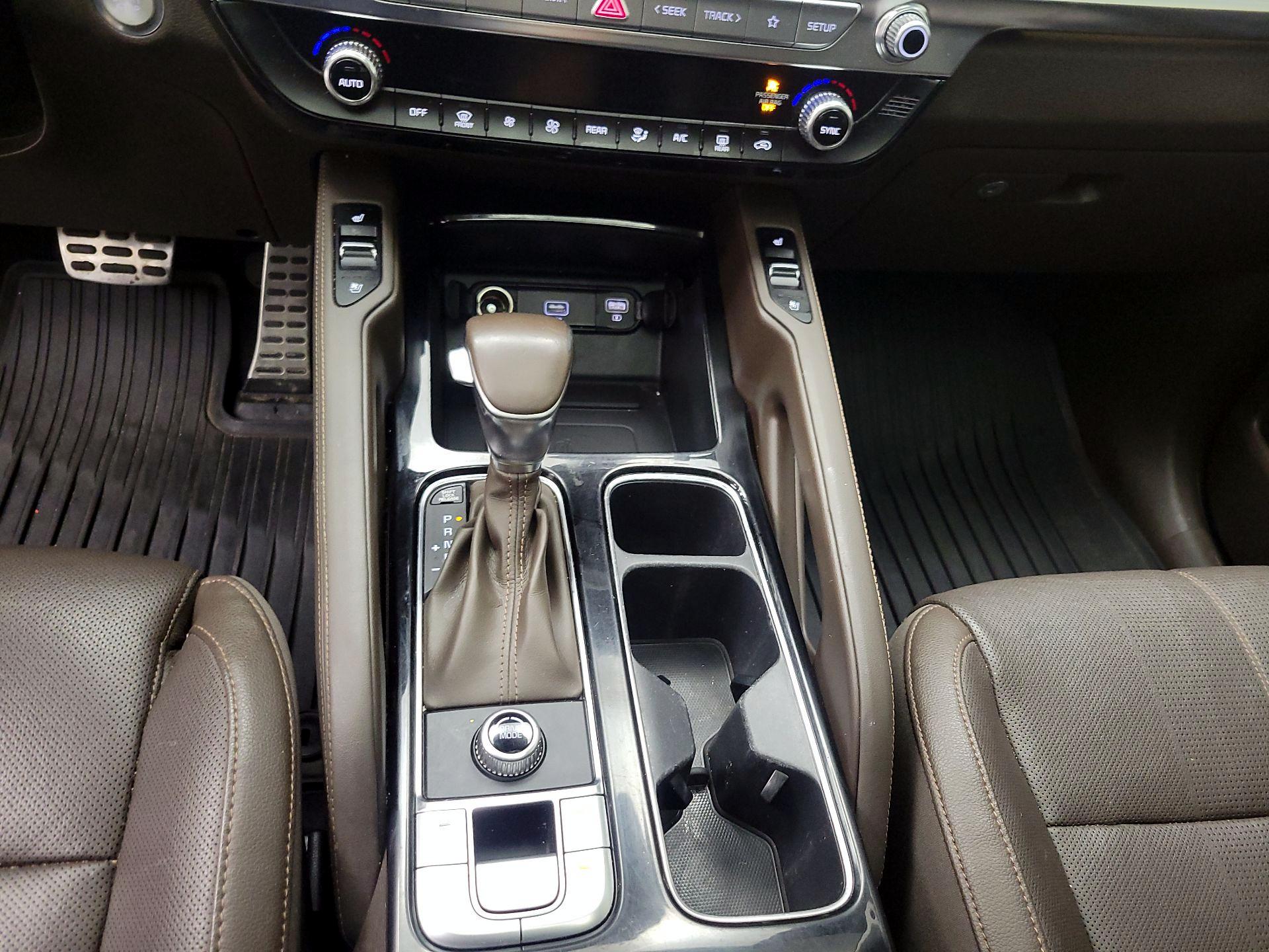 Thumbnail: 2021 Kia Telluride - 18