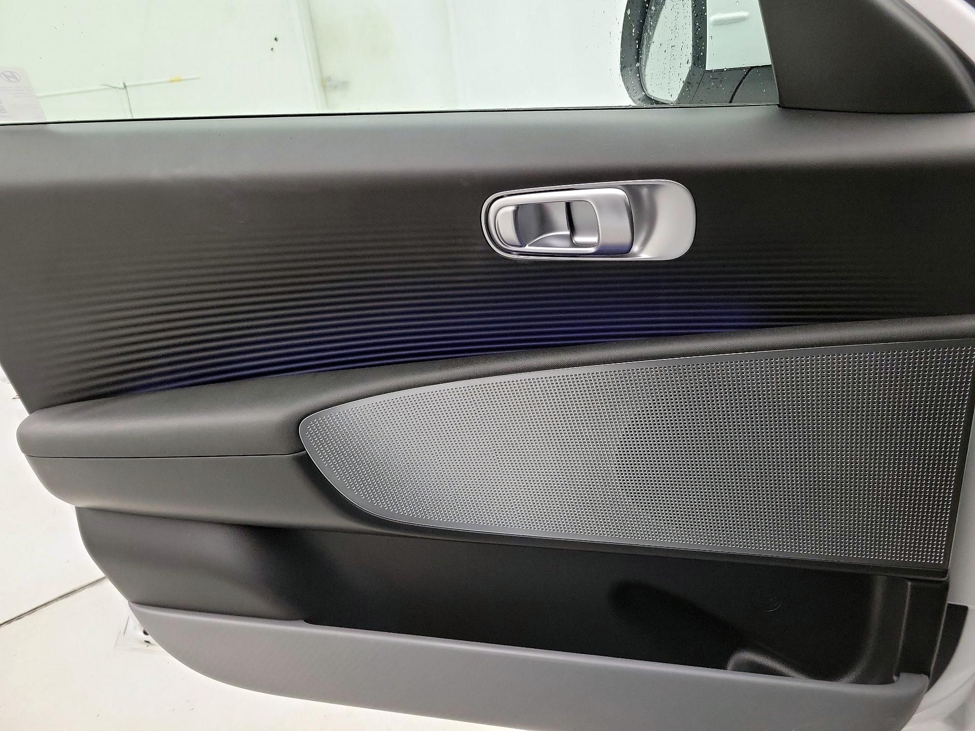 Thumbnail: 2024 Hyundai Ioniq 6 - 12