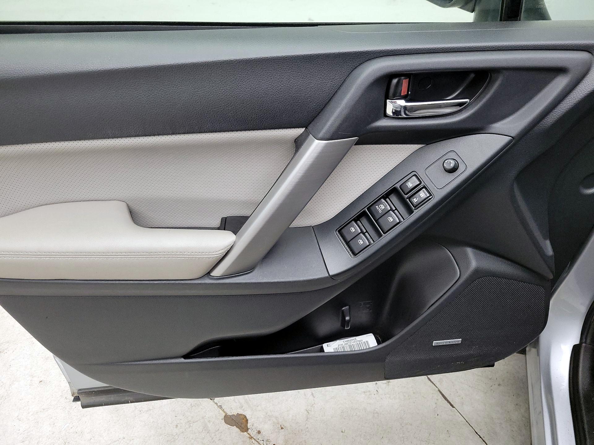 Thumbnail: 2015 Subaru Forester - 12