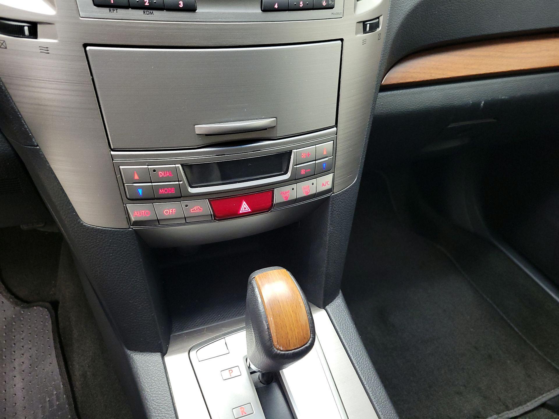 Thumbnail: 2014 Subaru Outback - 16