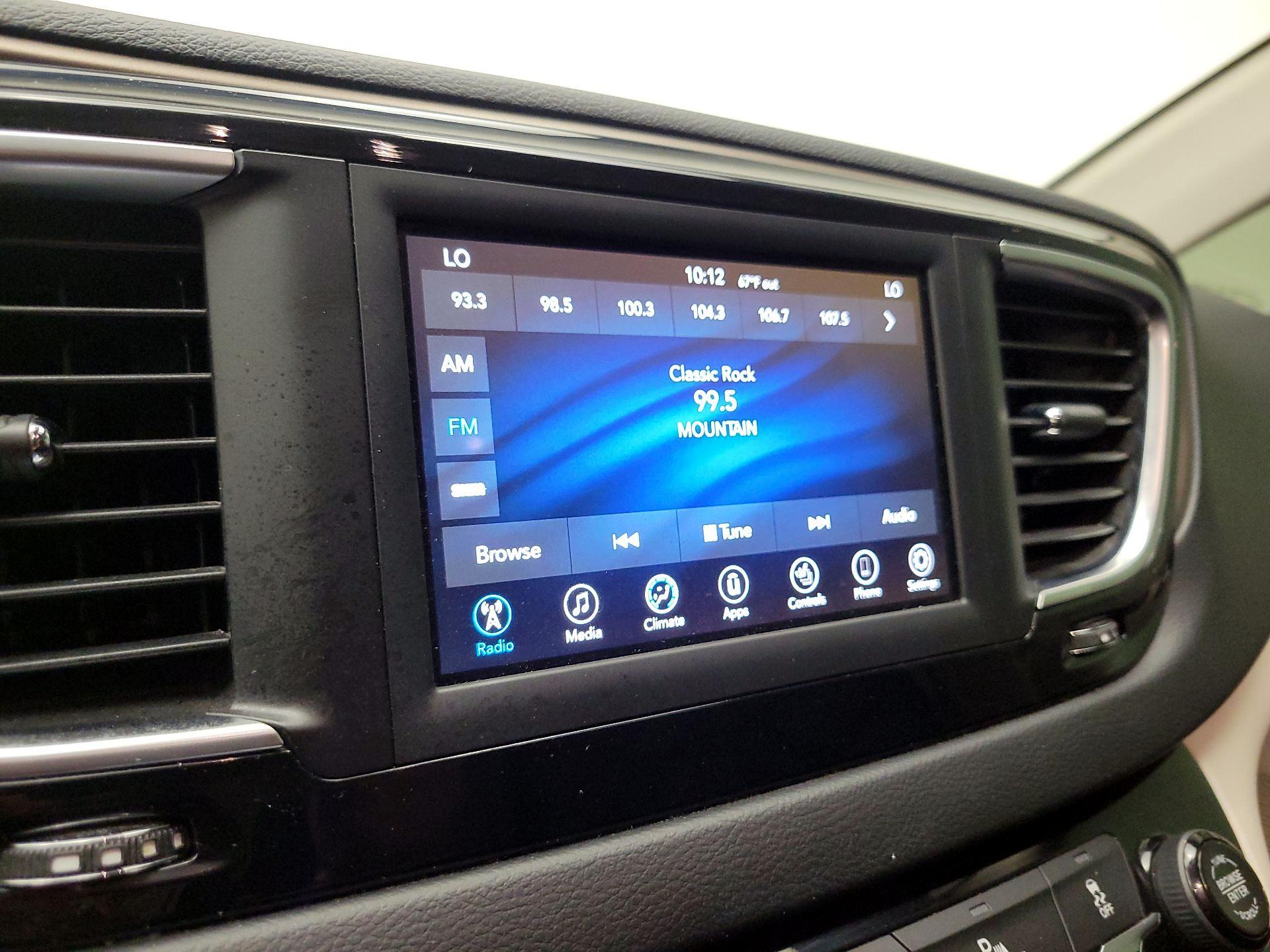 Thumbnail: 2018 Chrysler Pacifica - 15