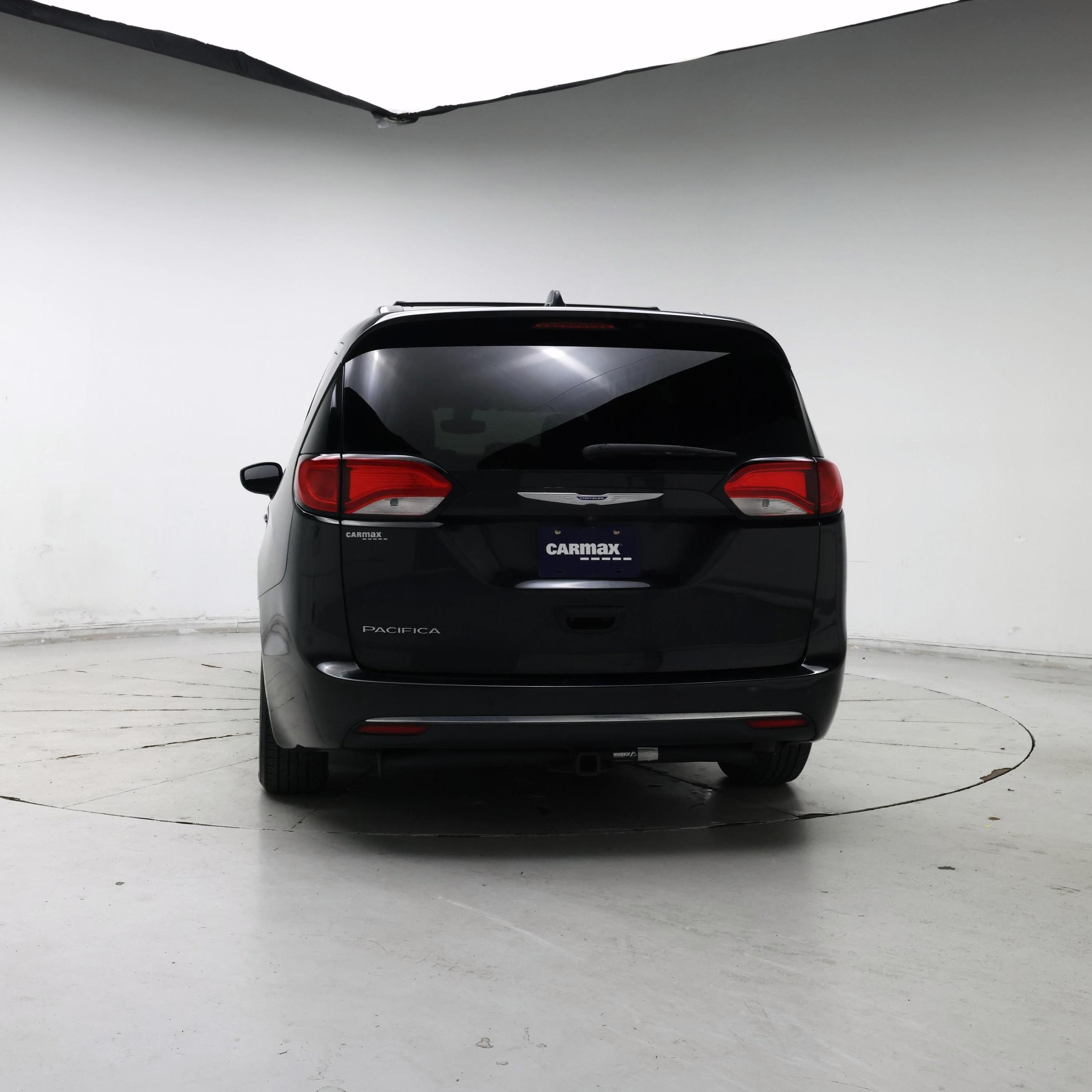 Thumbnail: 2018 Chrysler Pacifica - 6