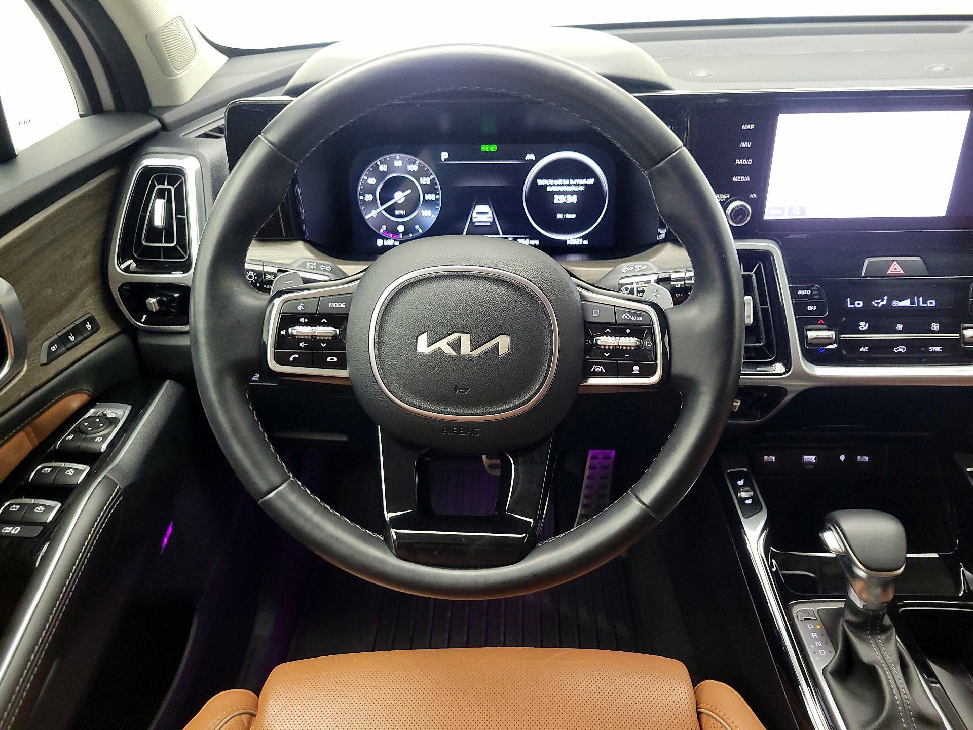 Thumbnail: 2023 Kia Sorento - 10
