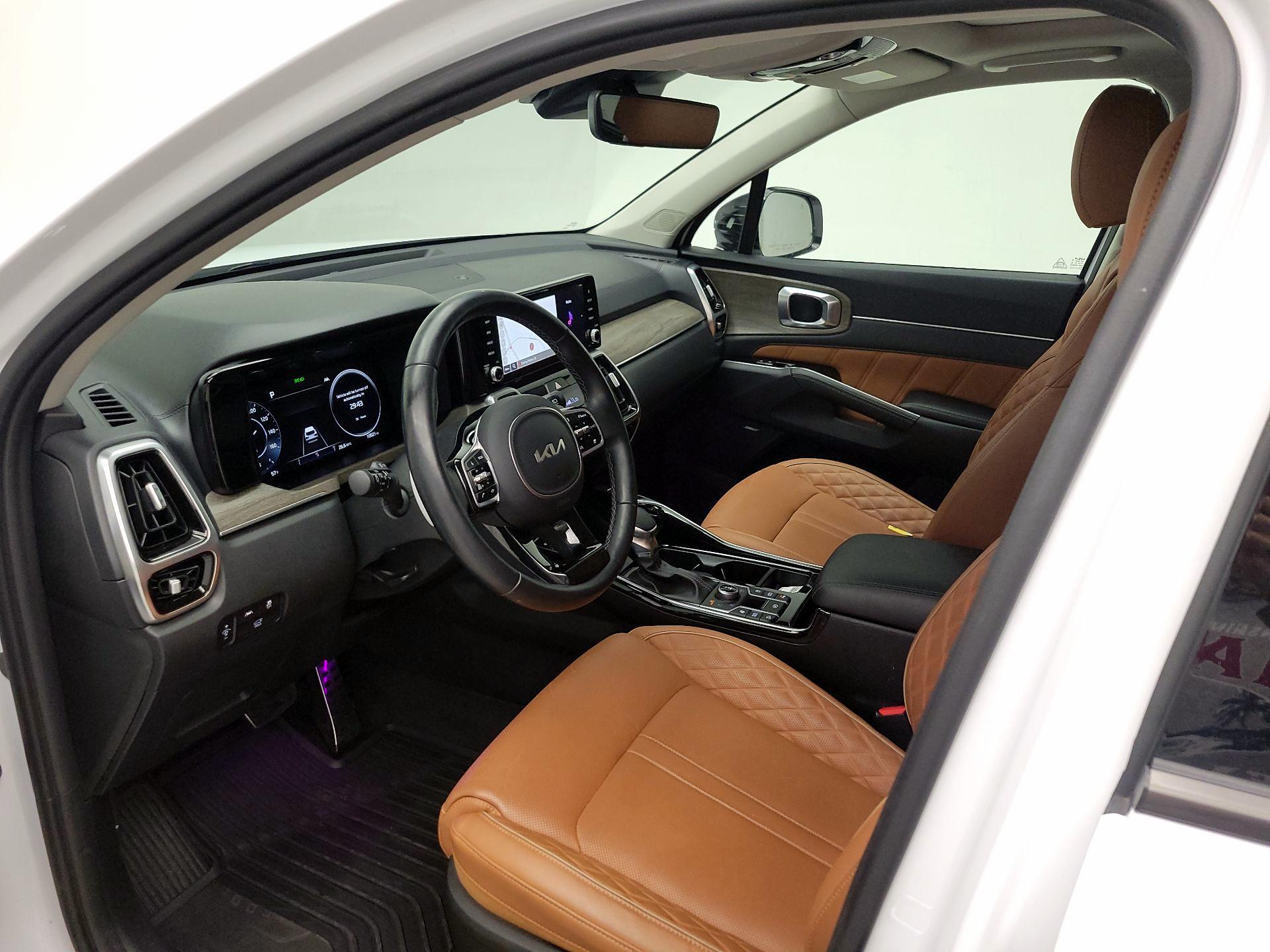 Thumbnail: 2023 Kia Sorento - 11