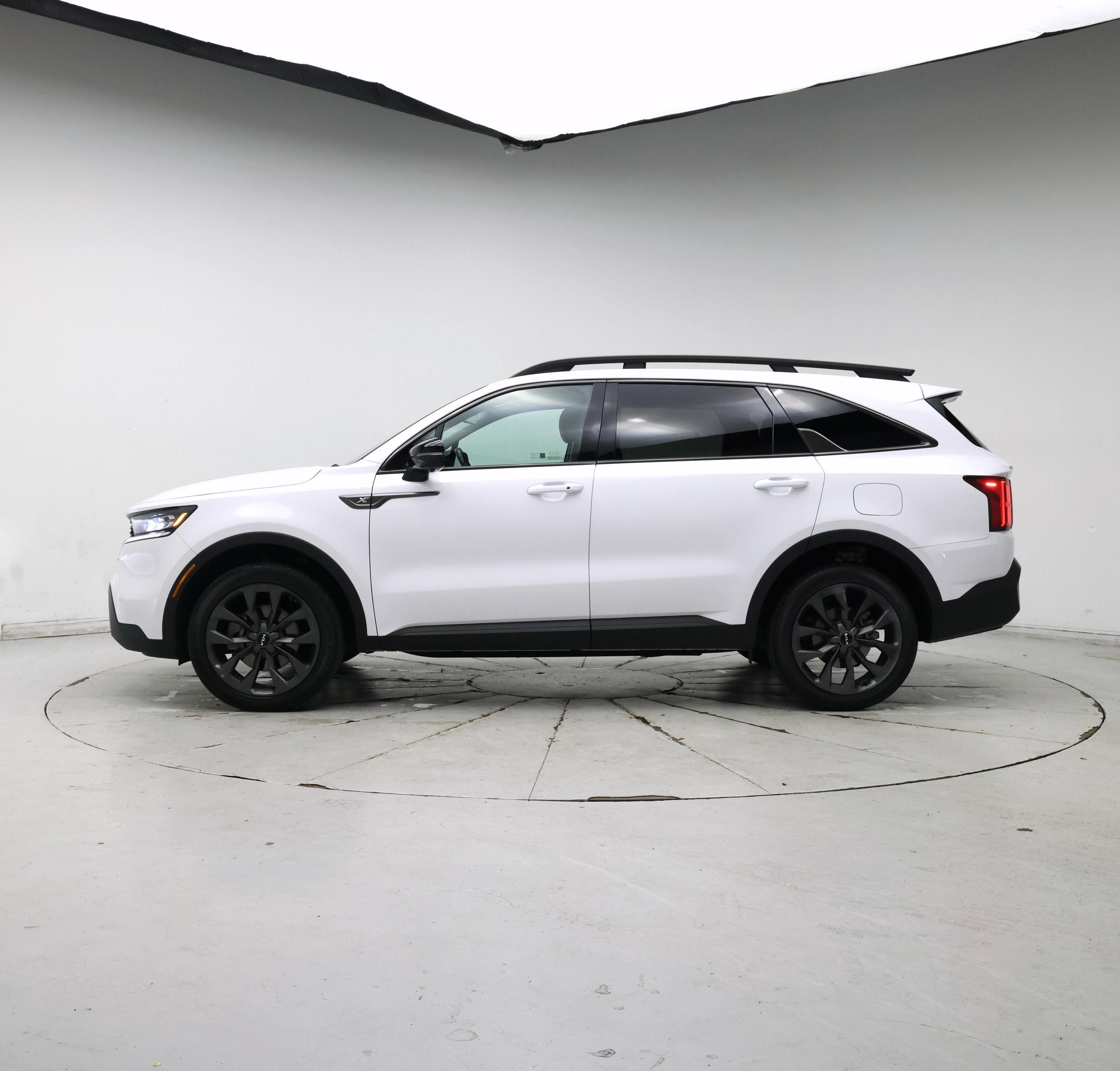 Thumbnail: 2023 Kia Sorento - 3