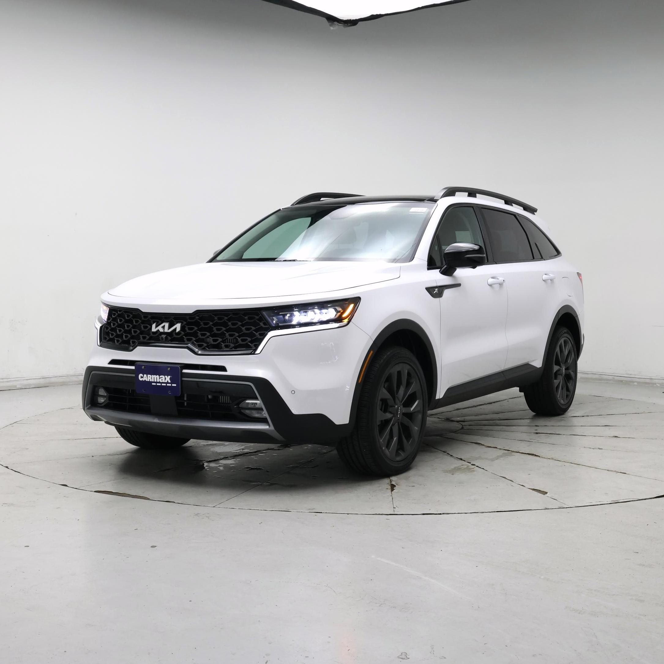 Thumbnail: 2023 Kia Sorento - 4